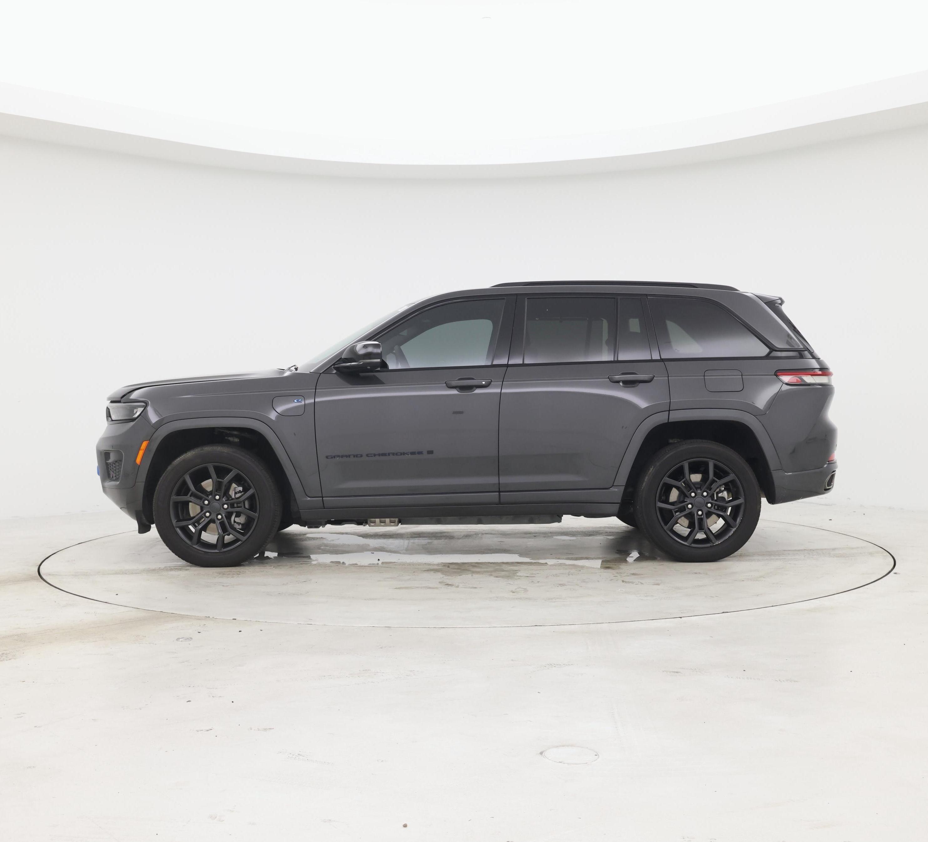 Thumbnail: 2024 Jeep Grand Cherokee - 3