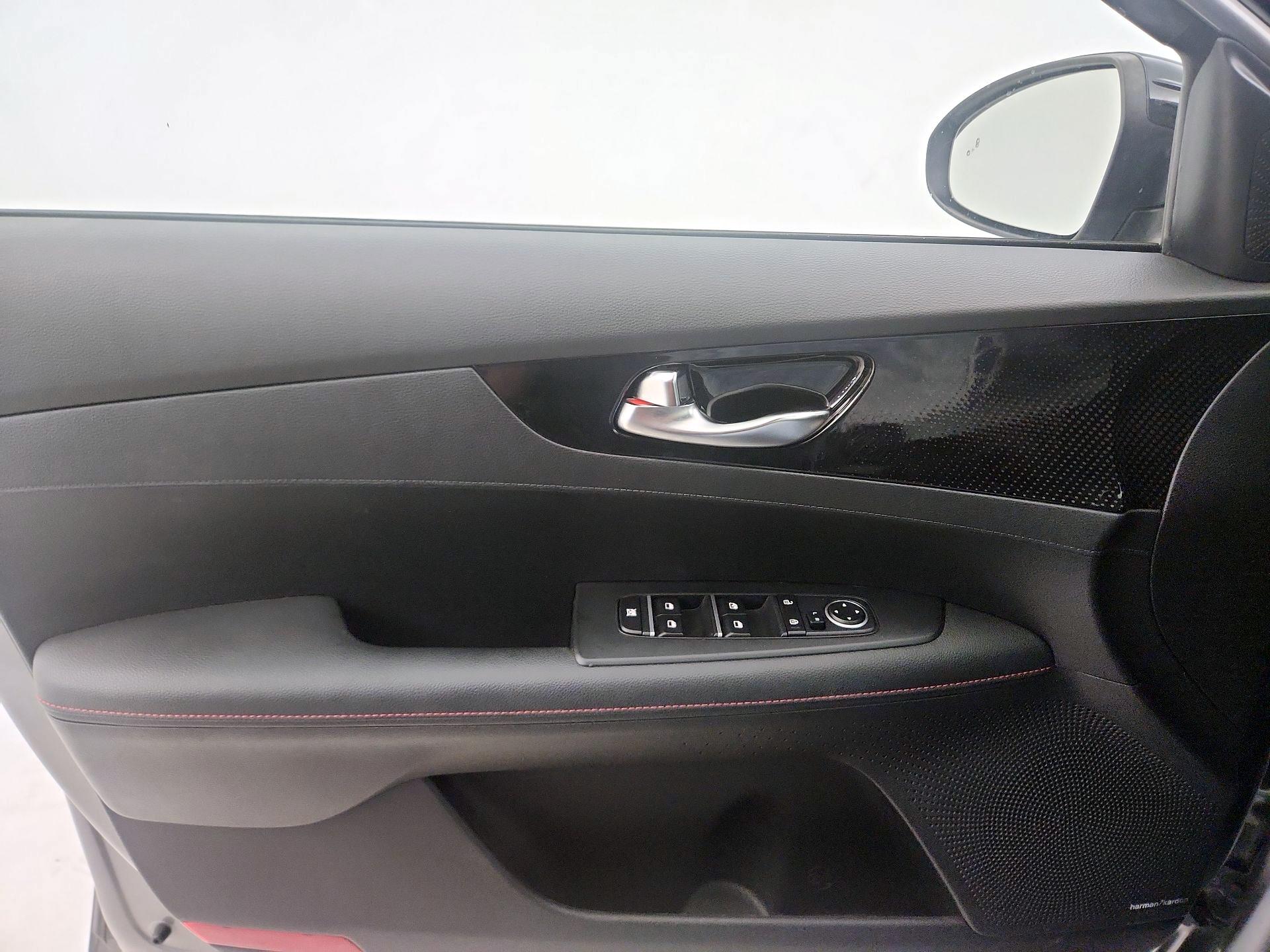 Thumbnail: 2023 Kia Forte - 12