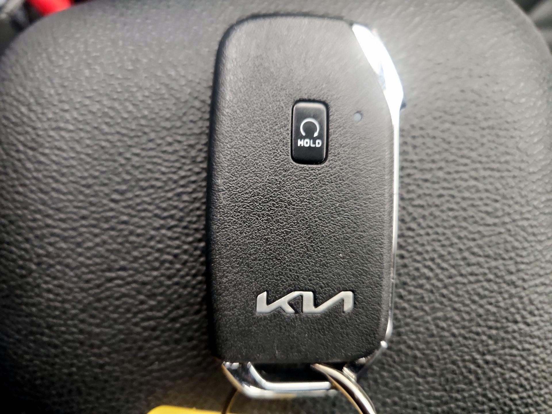 Thumbnail: 2023 Kia Forte - 18