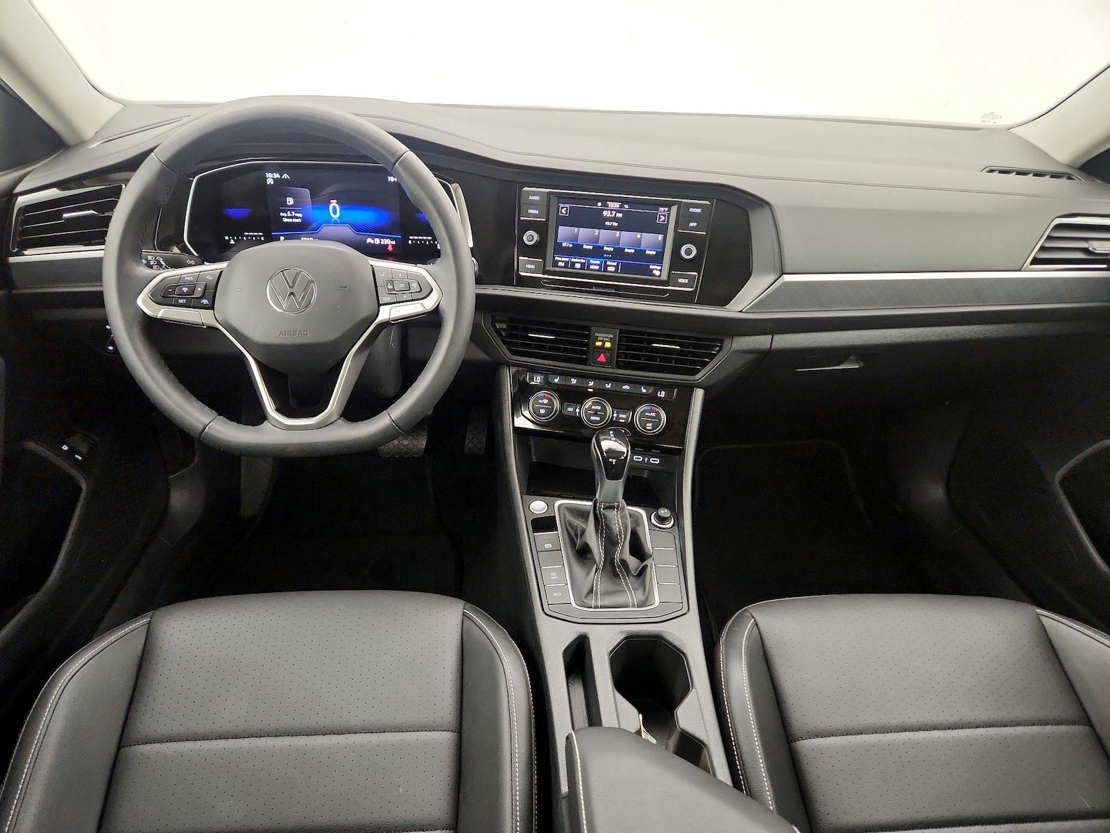 2024 Volkswagen Jetta SE - Photo 10