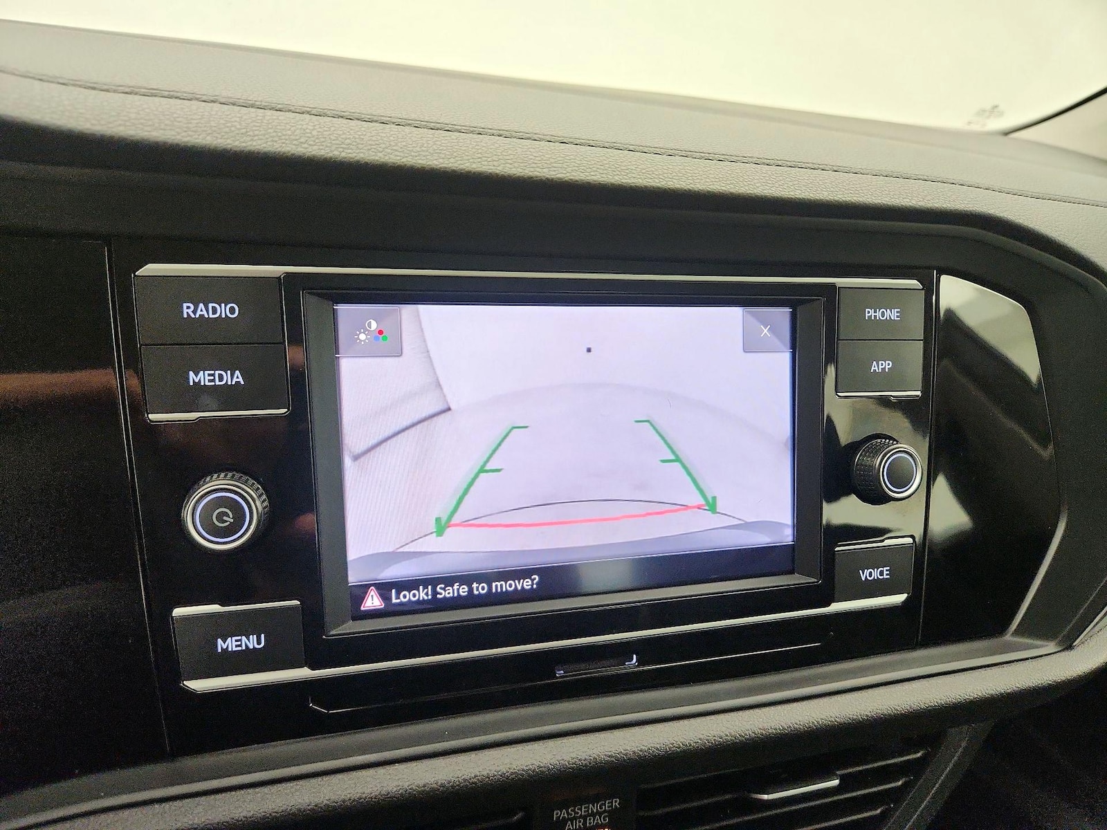 2024 Volkswagen Jetta SE - Photo 15