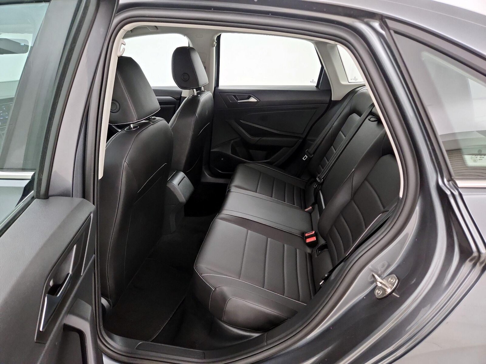 2024 Volkswagen Jetta SE - Photo 21