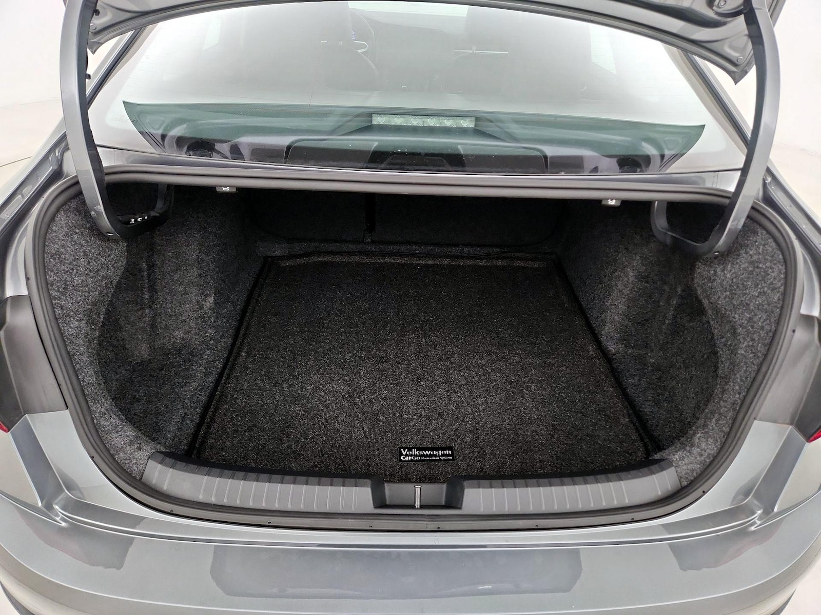 2024 Volkswagen Jetta SE - Photo 22