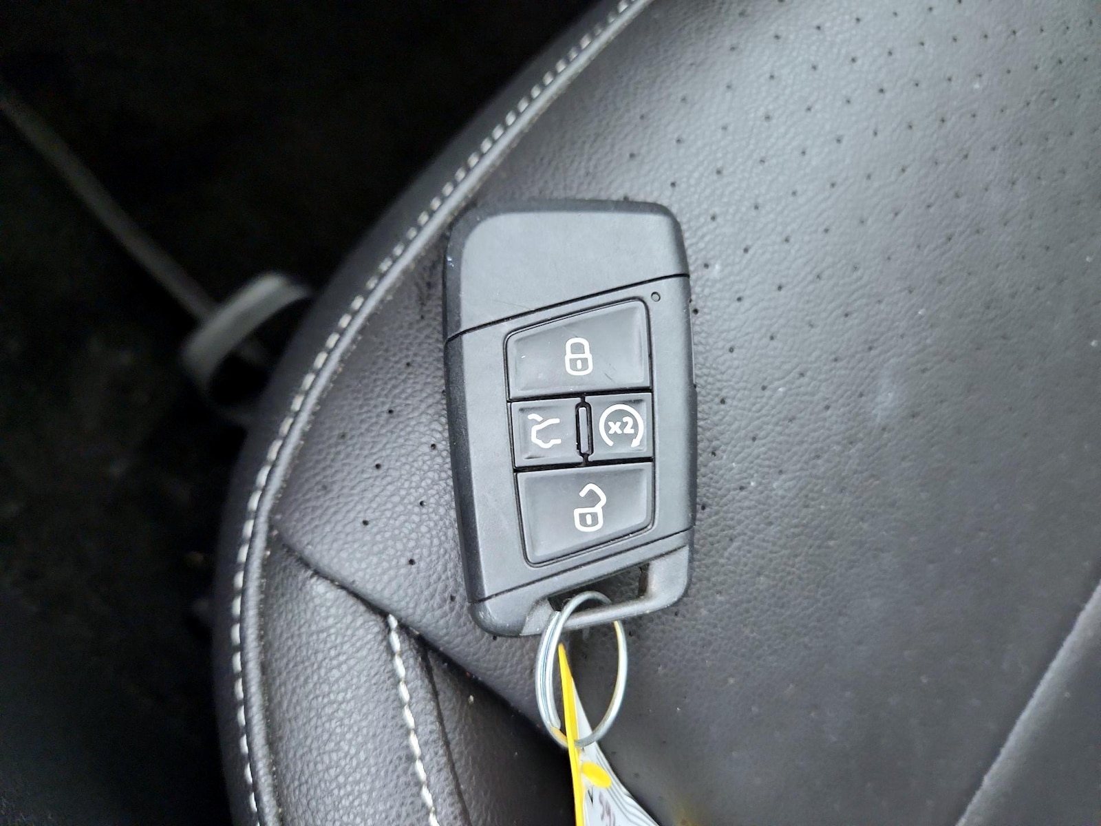 2024 Volkswagen Jetta SE - Photo 24