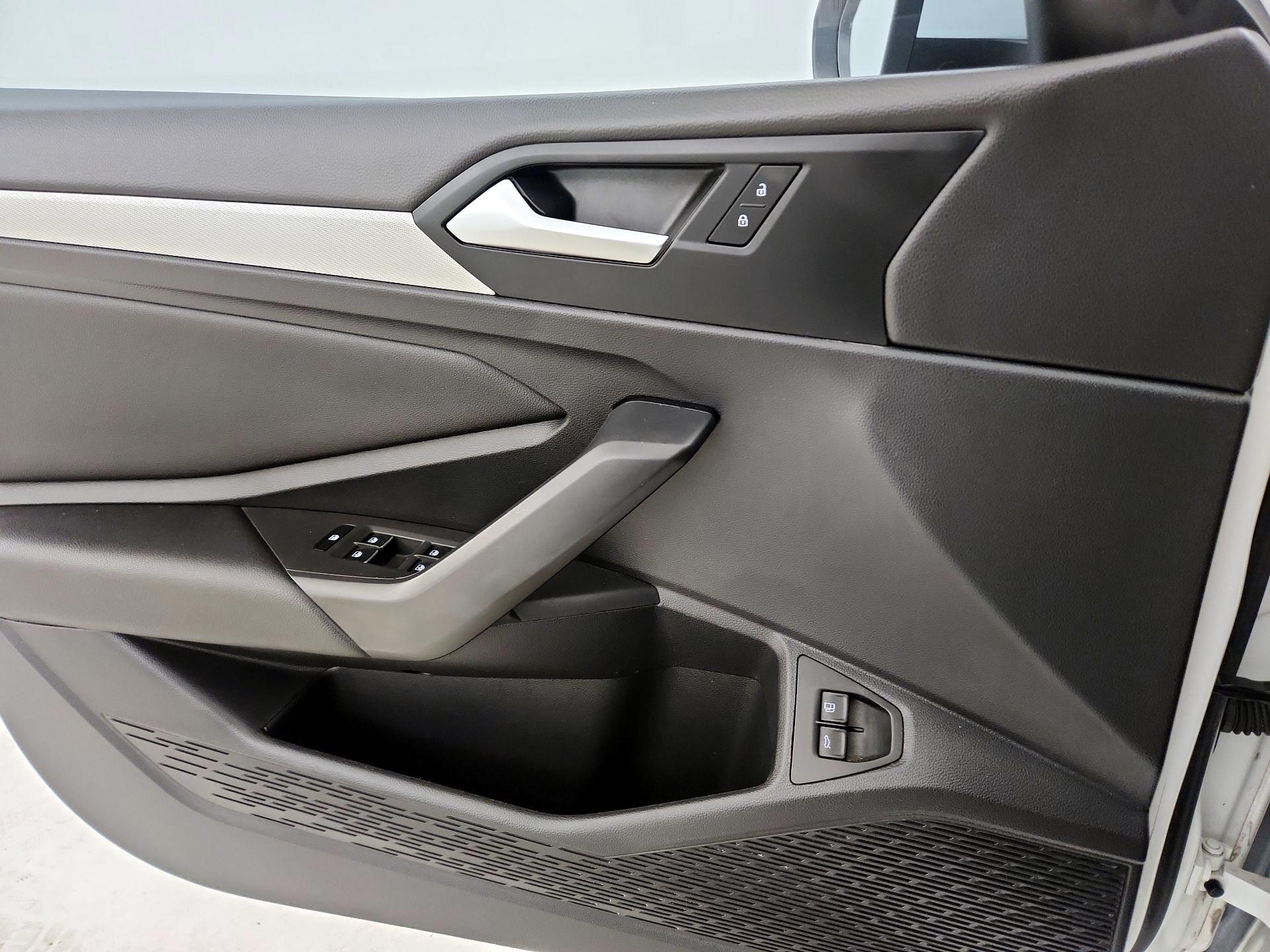 Thumbnail: 2021 Volkswagen Jetta - 12