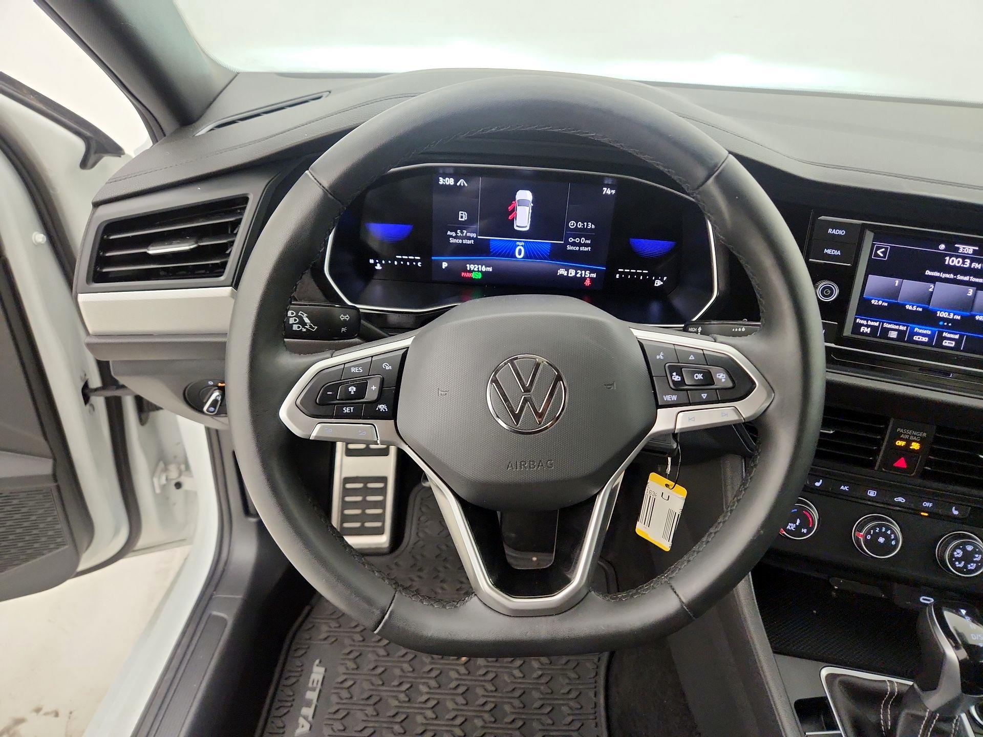 Thumbnail: 2024 Volkswagen Jetta - 10