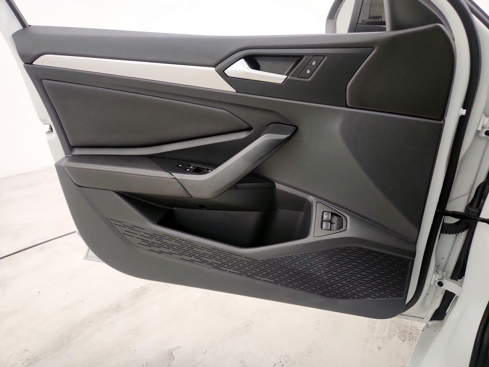 Thumbnail: 2024 Volkswagen Jetta - 12