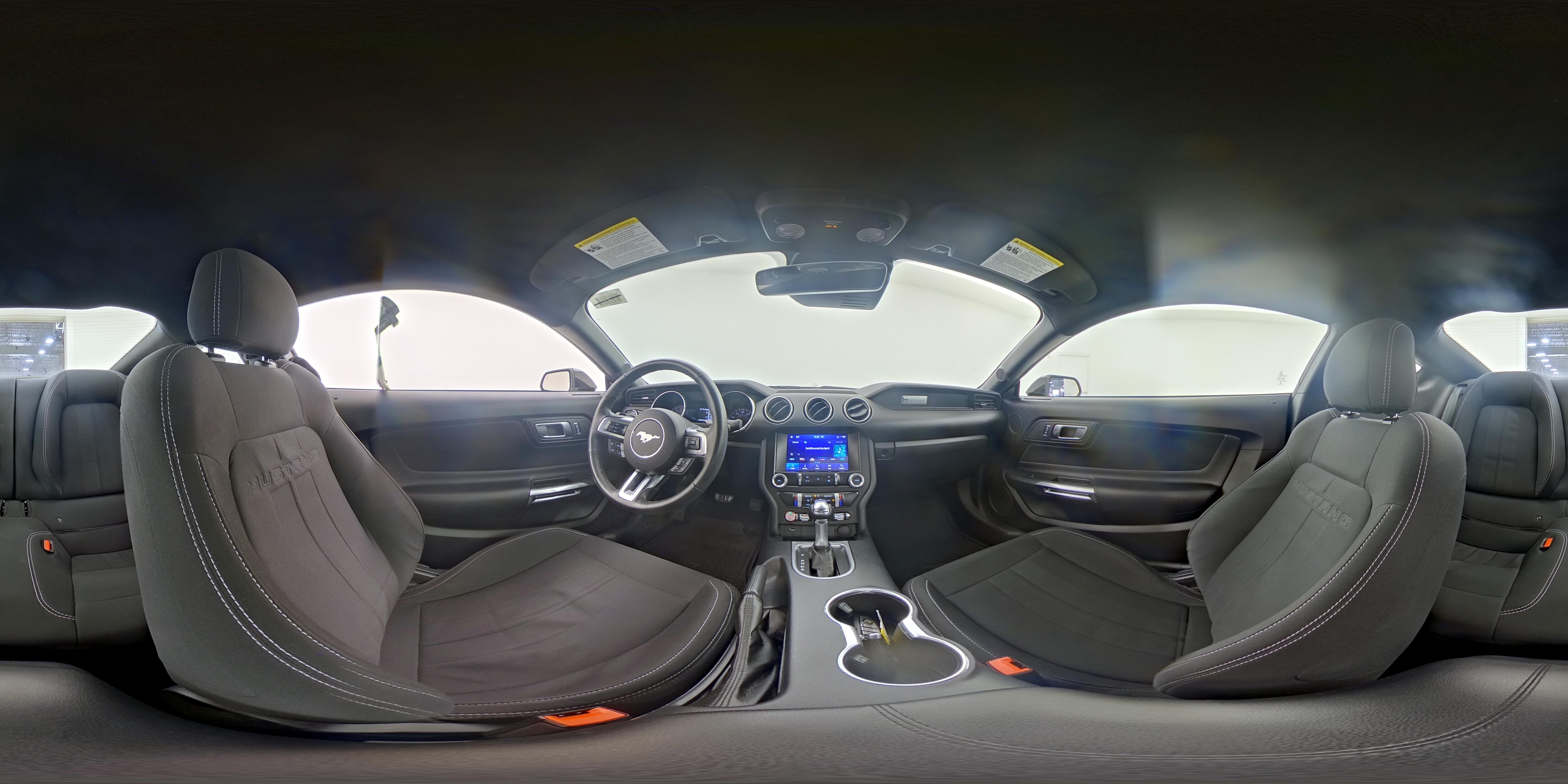 2021 Ford Mustang EcoBoost - Photo 23