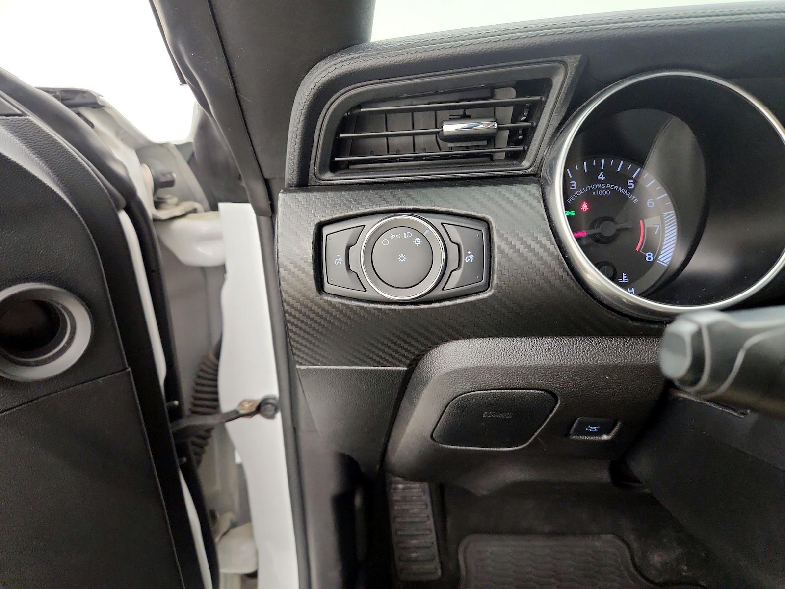 2021 Ford Mustang EcoBoost - Photo 14