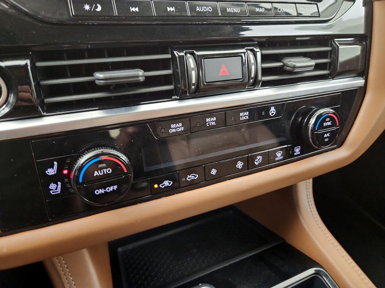 2023 Nissan Pathfinder Platinum - Photo 16