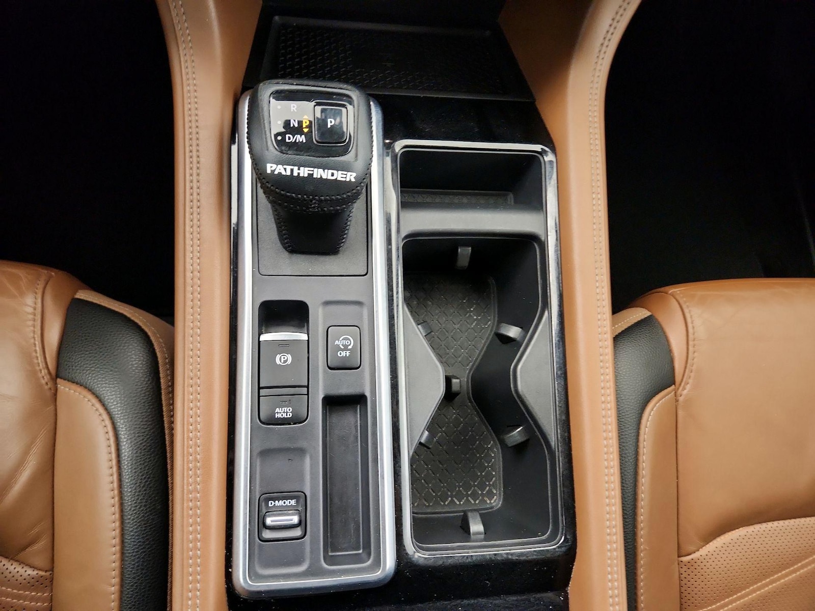 2023 Nissan Pathfinder Platinum - Photo 17