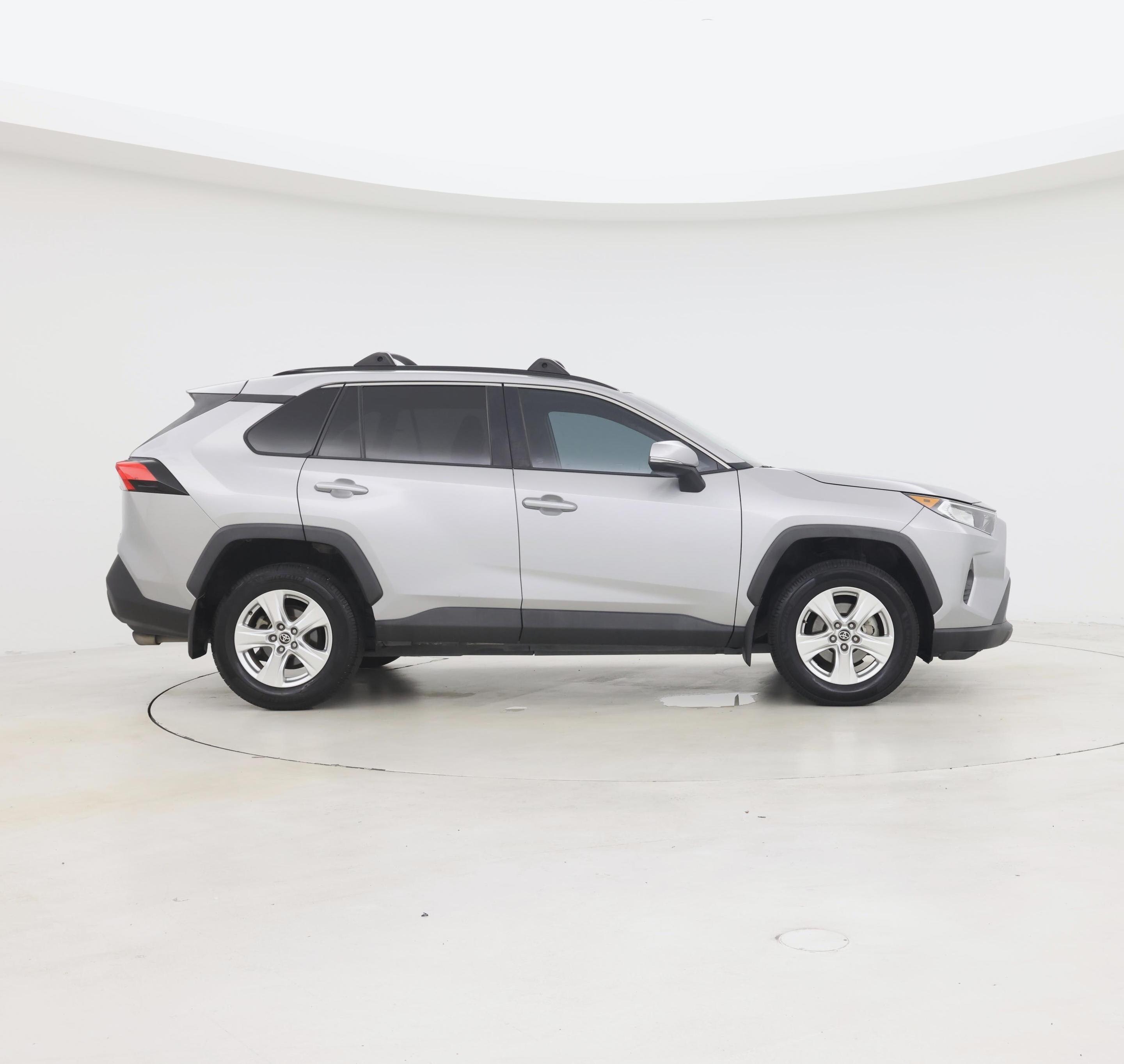 Thumbnail: 2021 Toyota RAV4 - 7