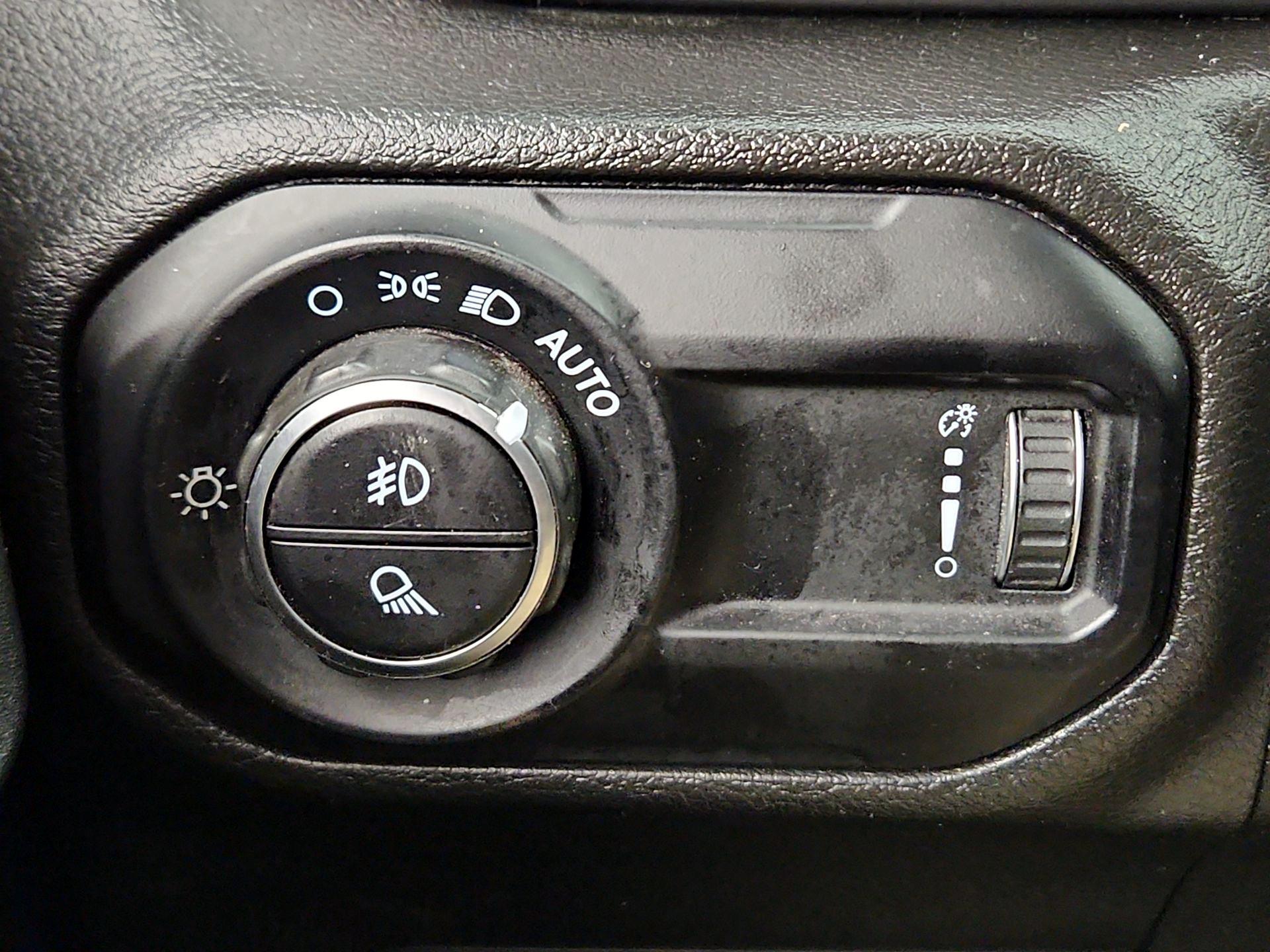 Thumbnail: 2023 Jeep Gladiator - 13