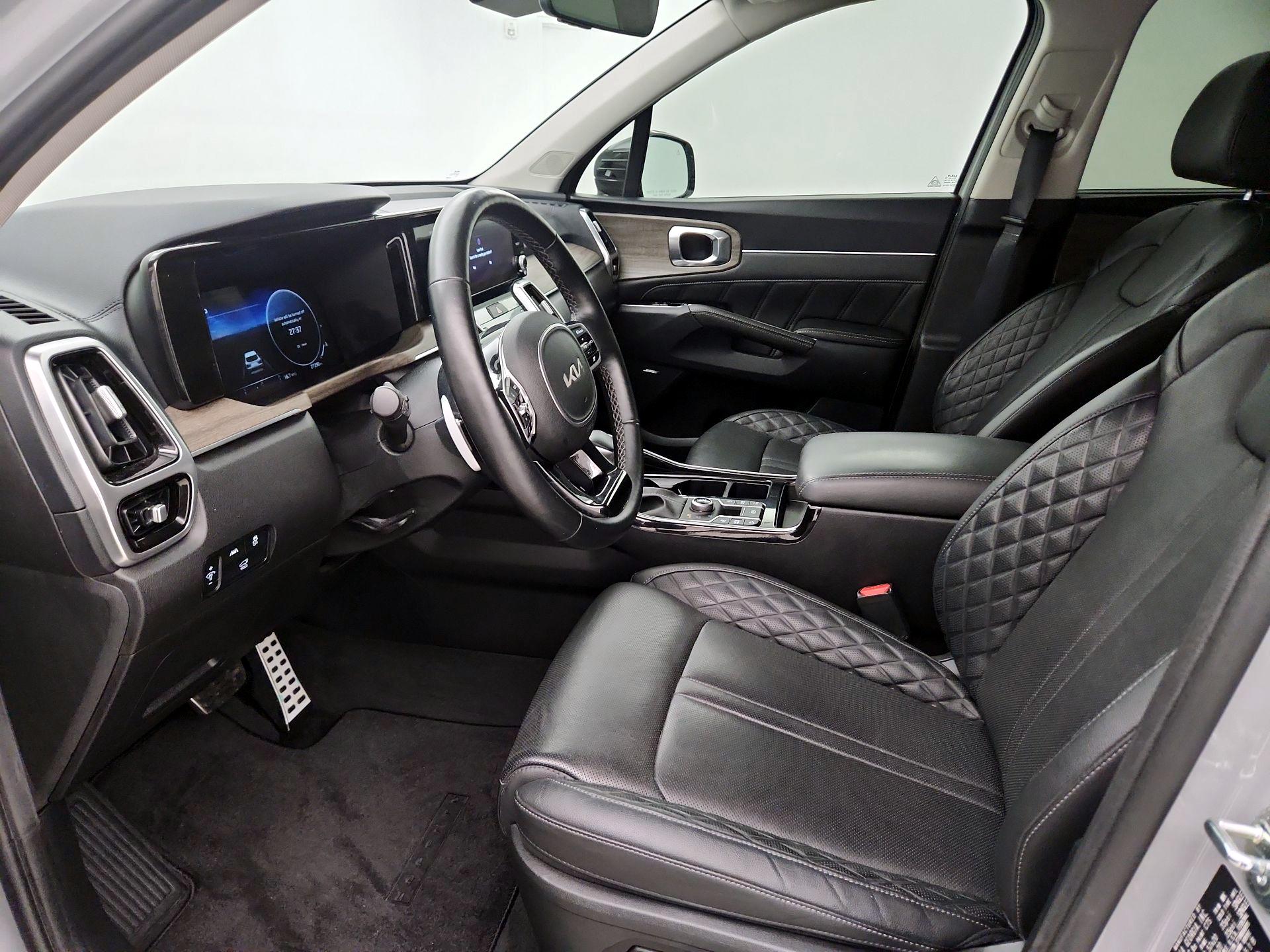 Thumbnail: 2023 Kia Sorento - 11
