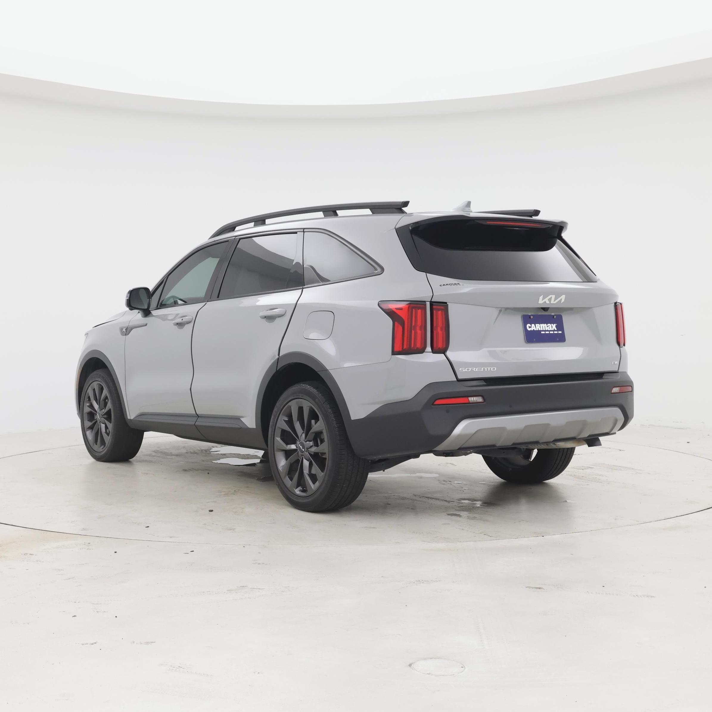 Thumbnail: 2023 Kia Sorento - 2