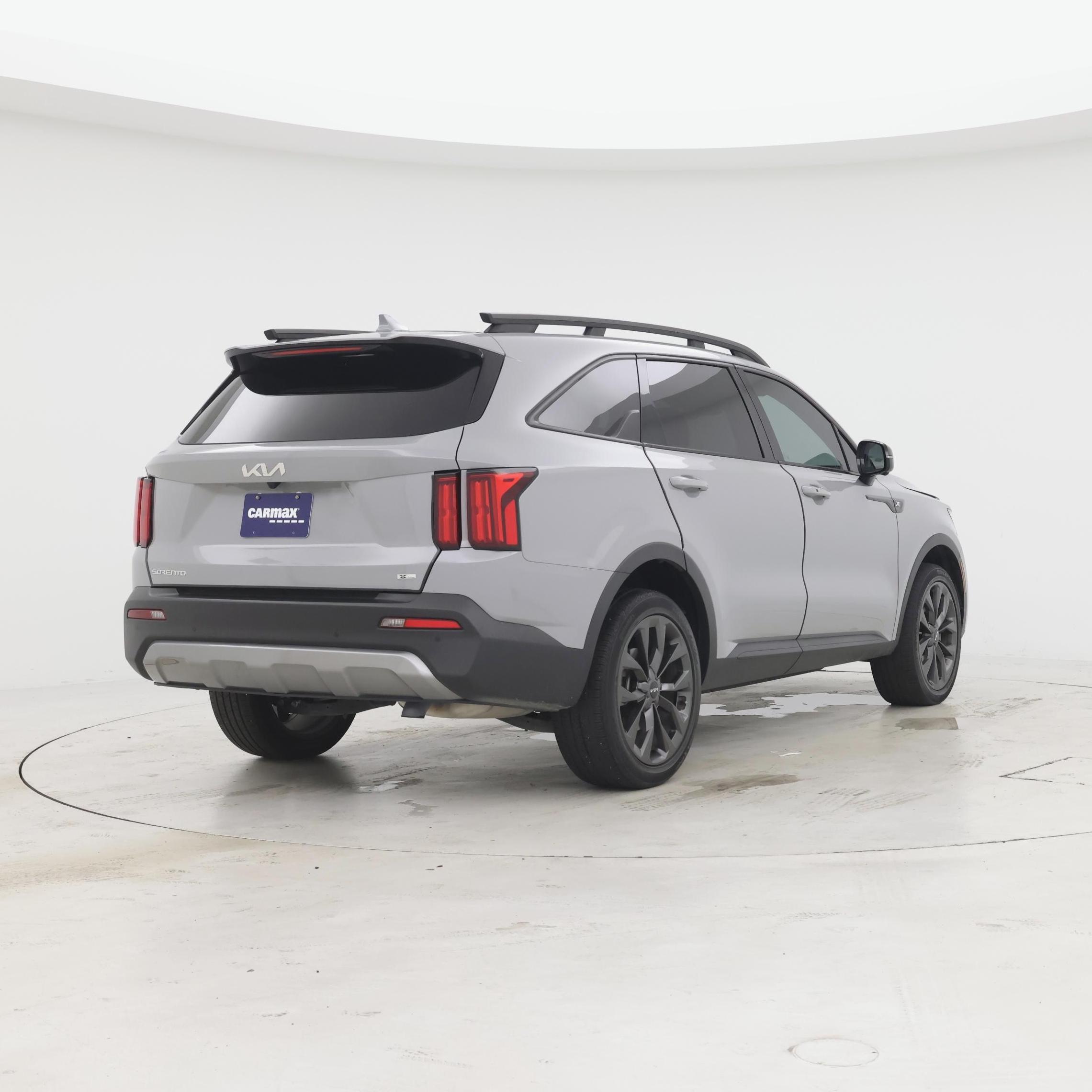Thumbnail: 2023 Kia Sorento - 8