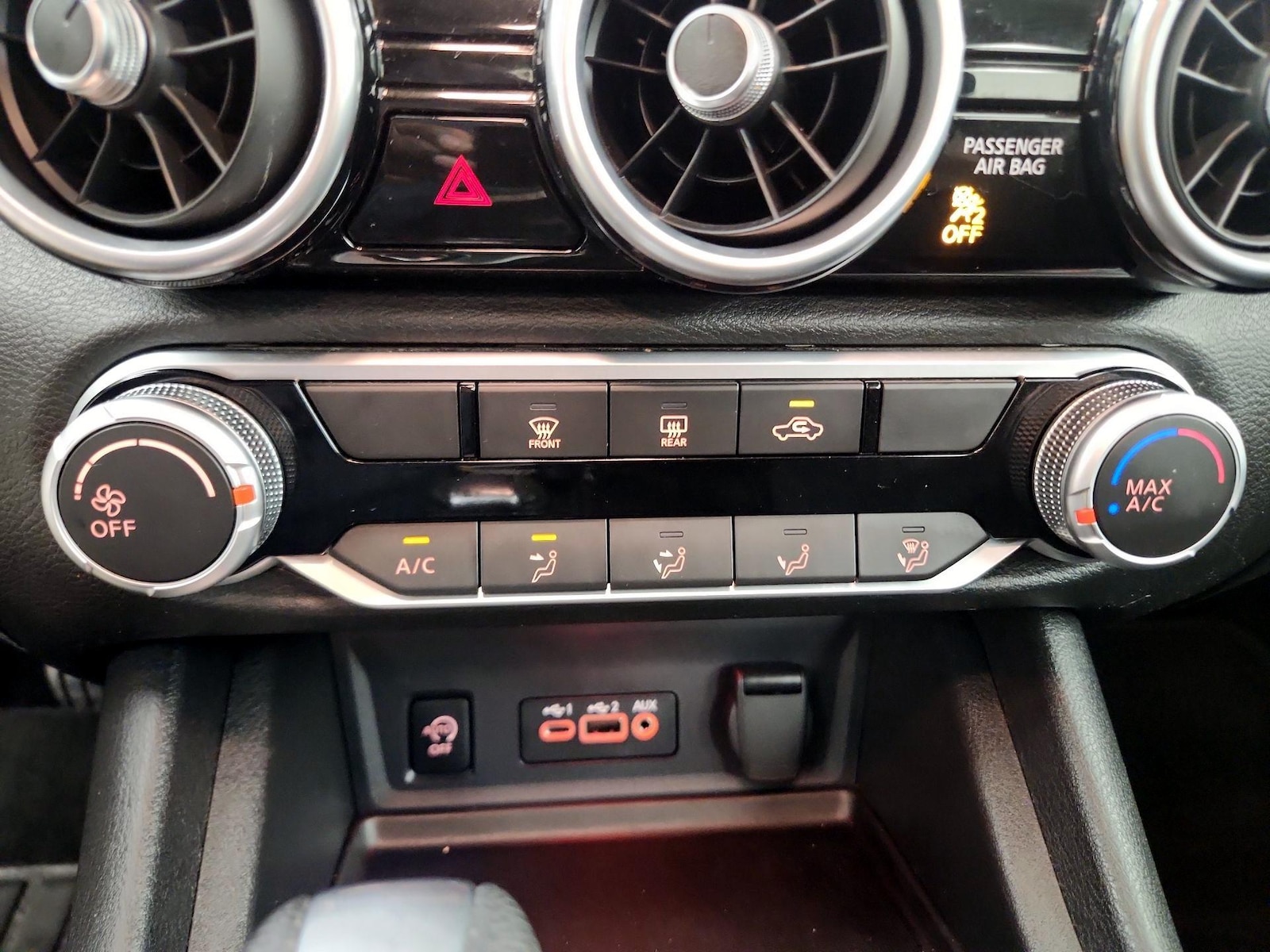 2024 Nissan Sentra SV - Photo 17