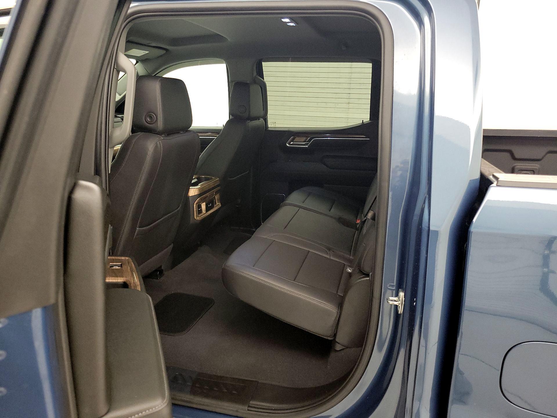 Thumbnail: 2024 Chevrolet Silverado 1500 - 20
