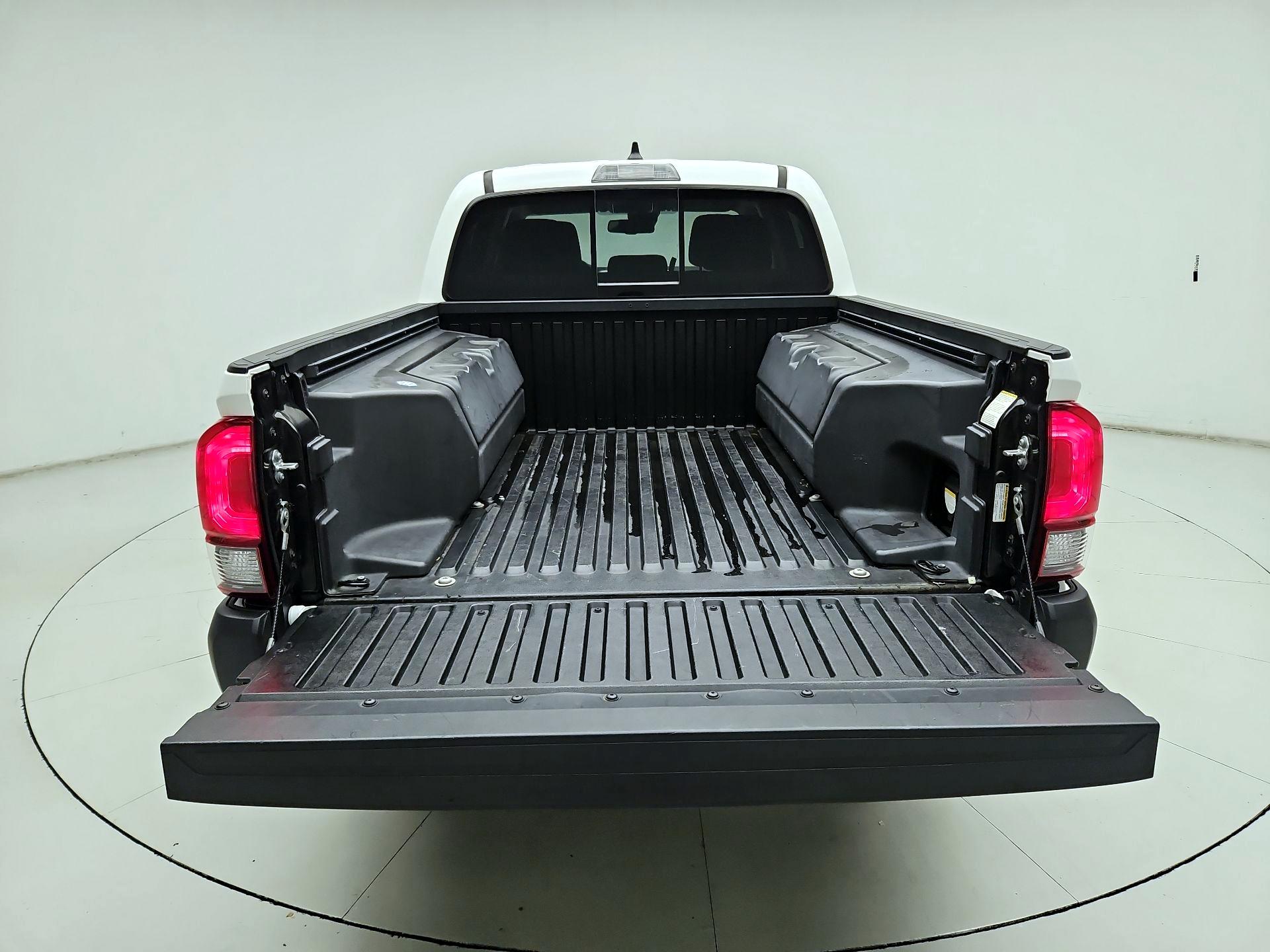 Thumbnail: 2023 Toyota Tacoma - 18