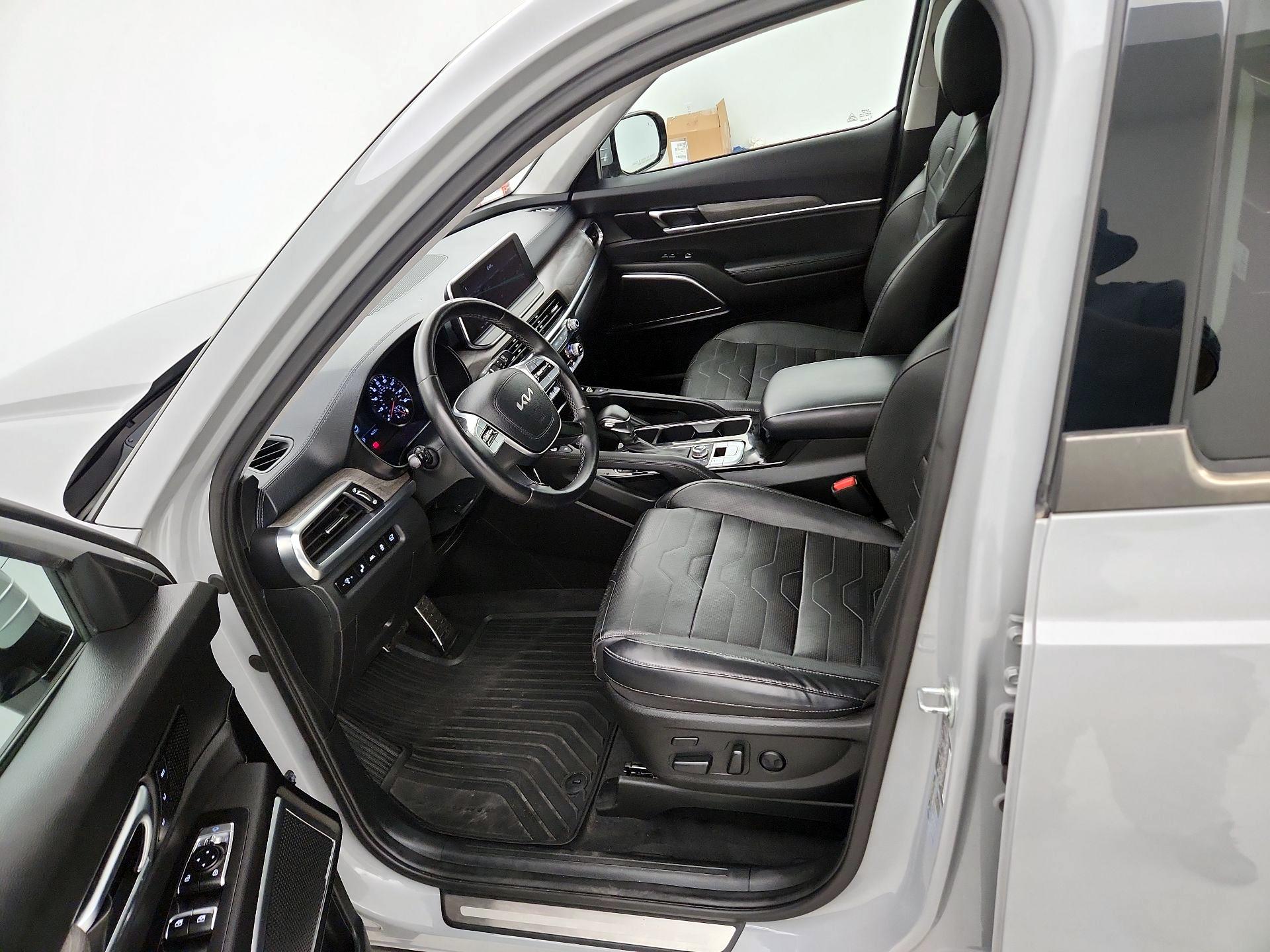 Thumbnail: 2022 Kia Telluride - 11