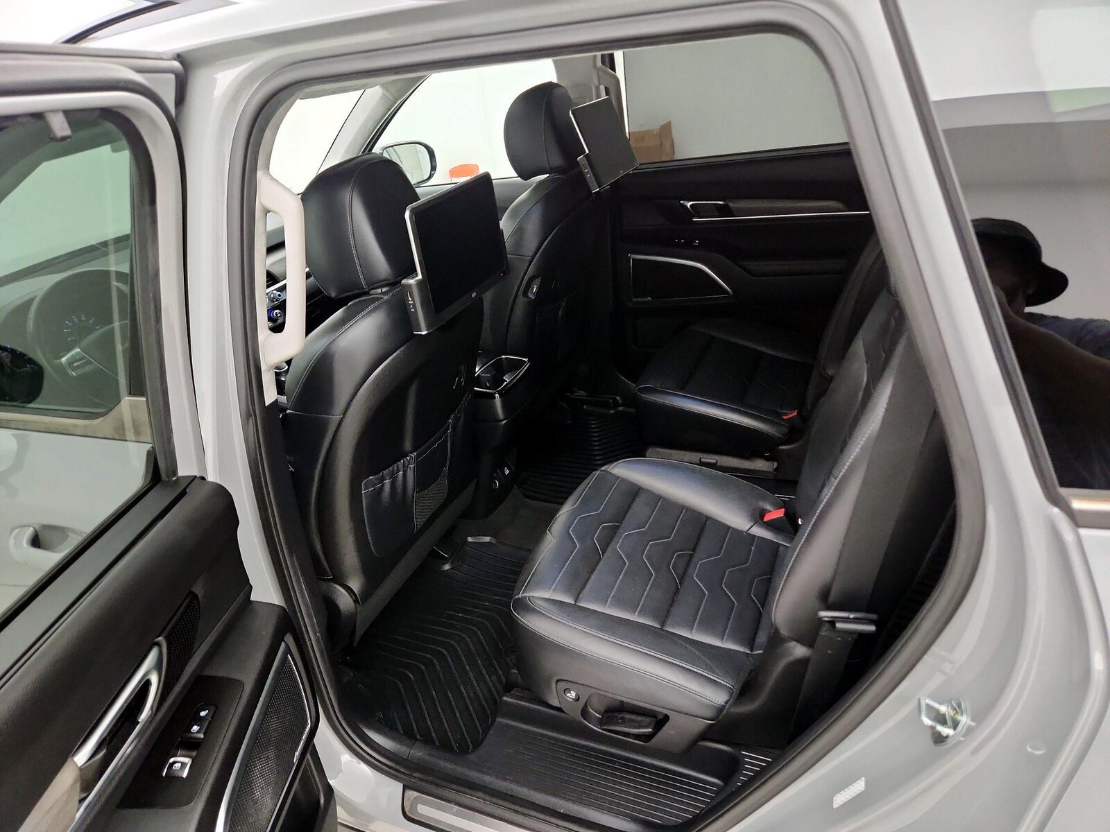 Rear Air Conditioning