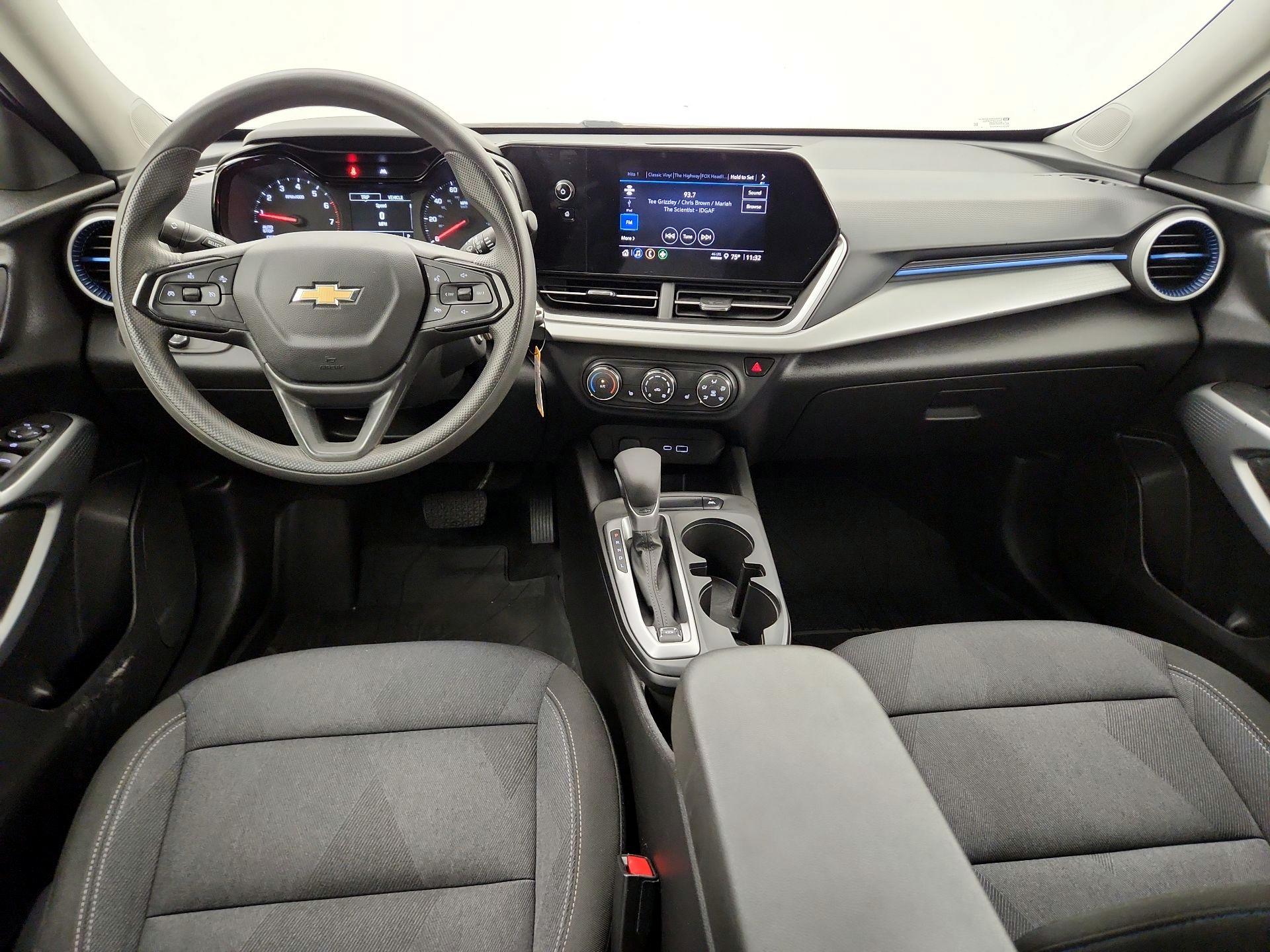 Thumbnail: 2024 Chevrolet Trax - 9