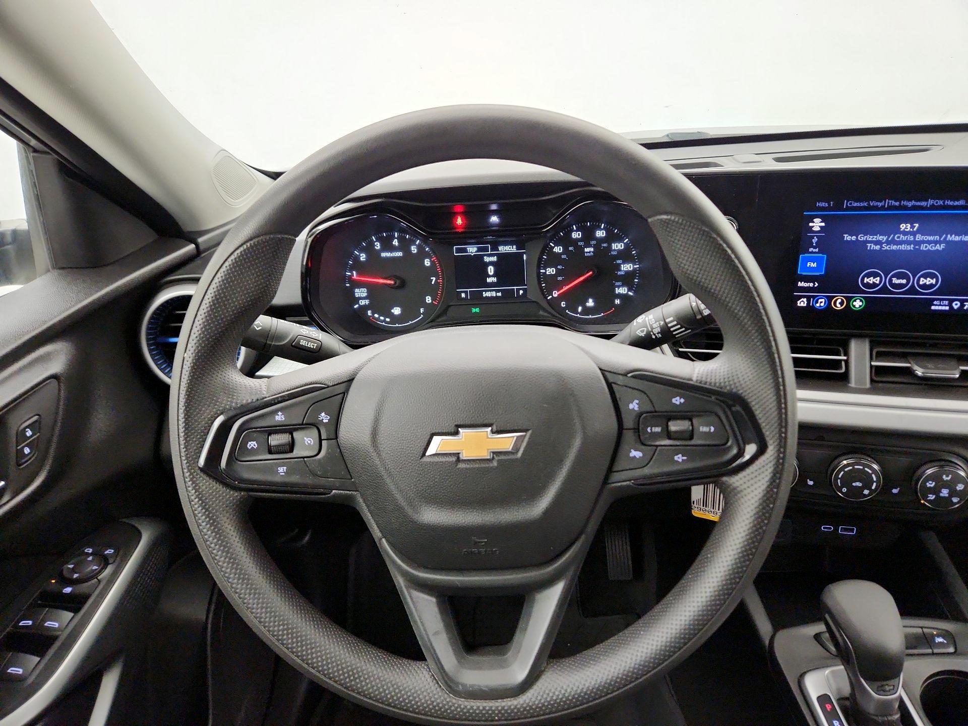 Thumbnail: 2024 Chevrolet Trax - 10
