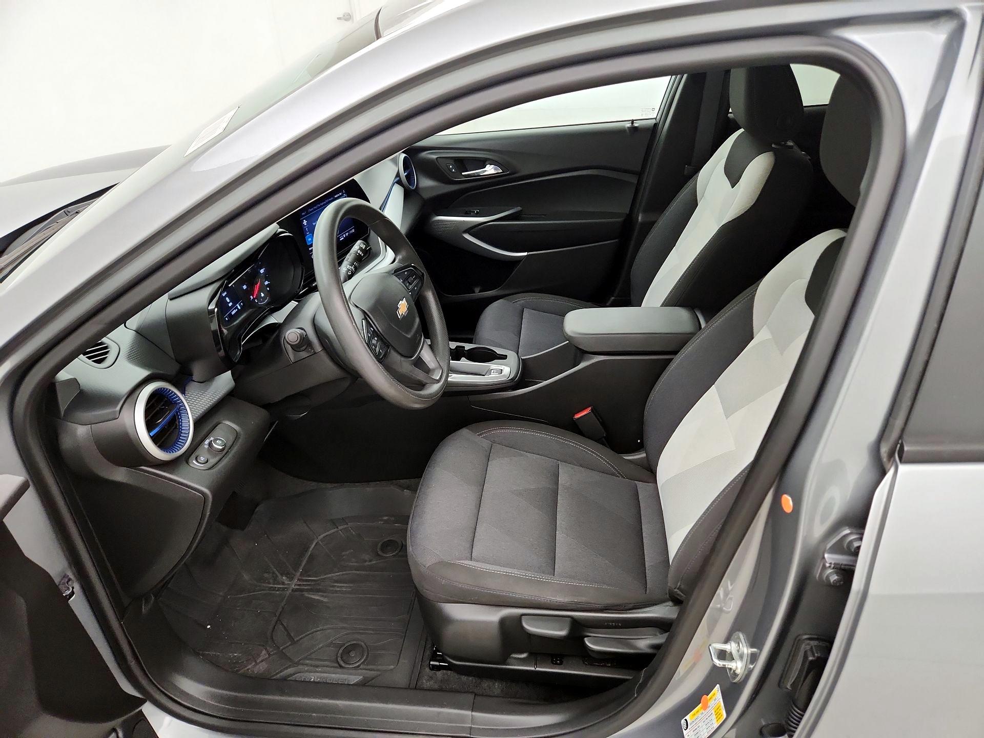 Thumbnail: 2024 Chevrolet Trax - 11