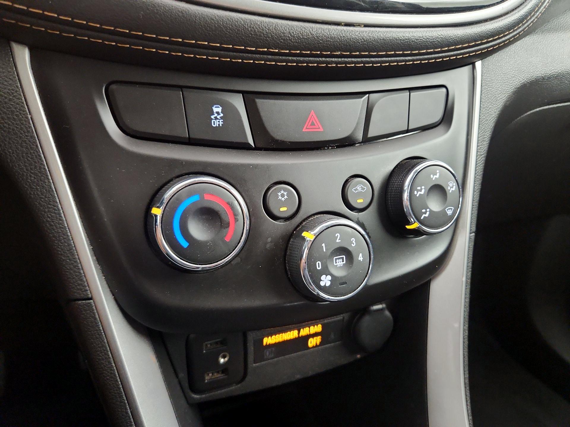 Thumbnail: 2020 Chevrolet Trax - 16