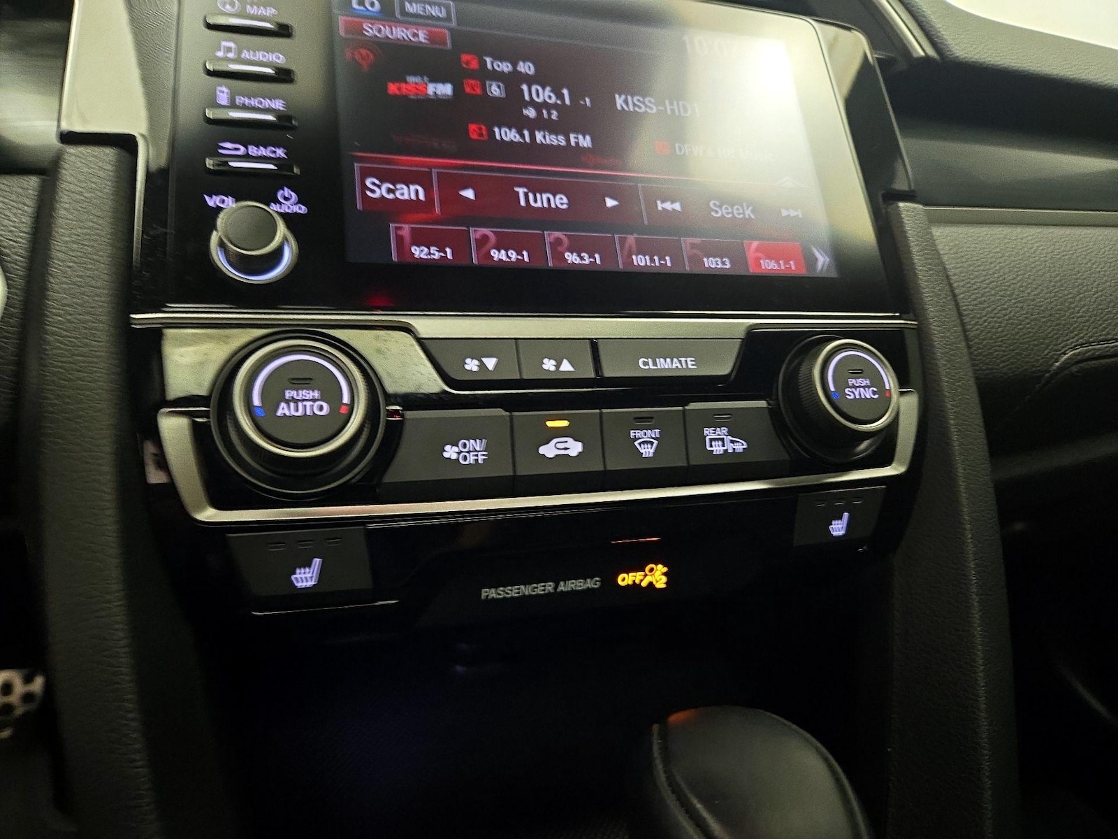 2020 Honda Civic Hatchback Sport Touring - Photo 18