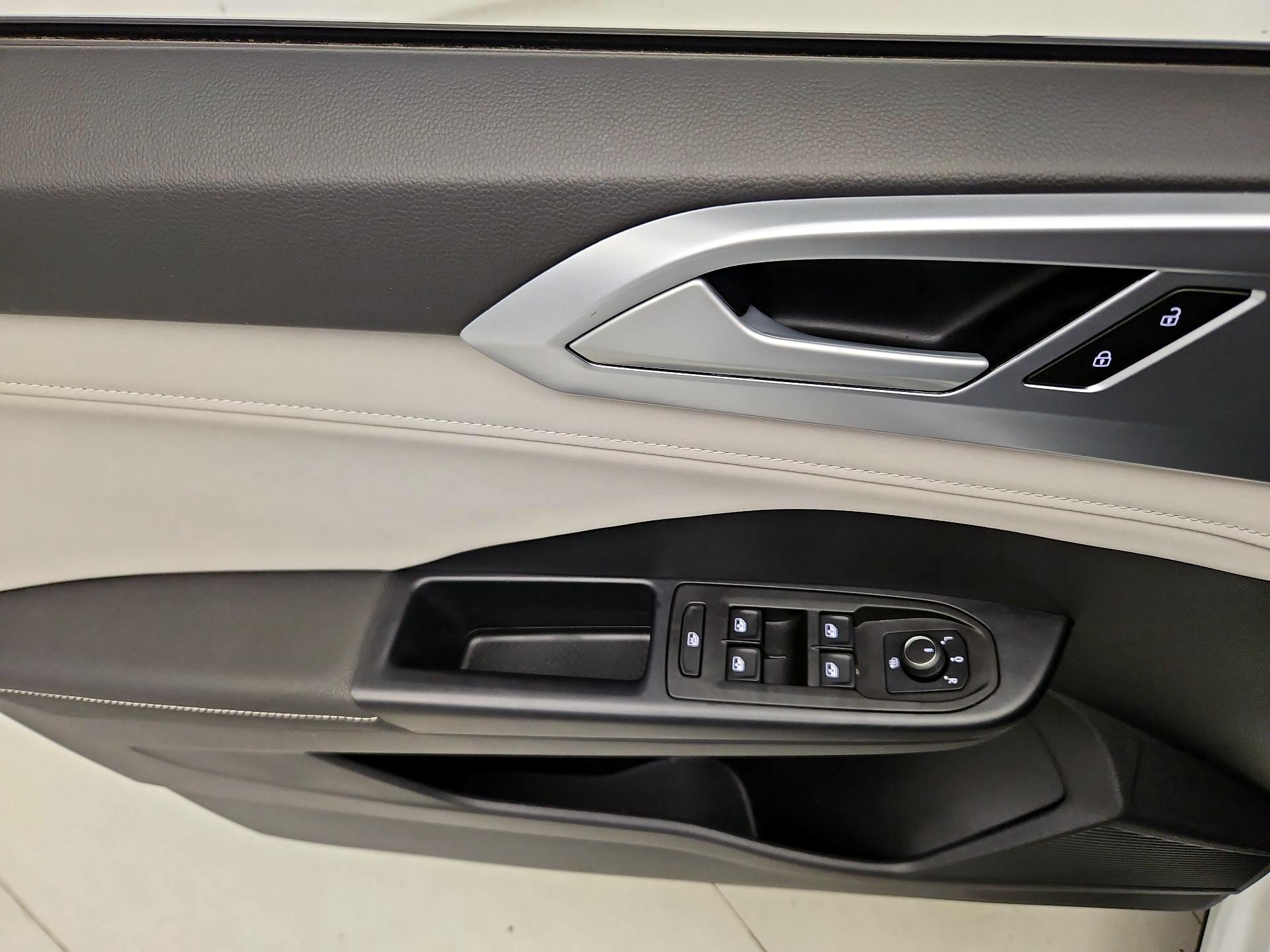 Thumbnail: 2025 Volkswagen Taos - 12
