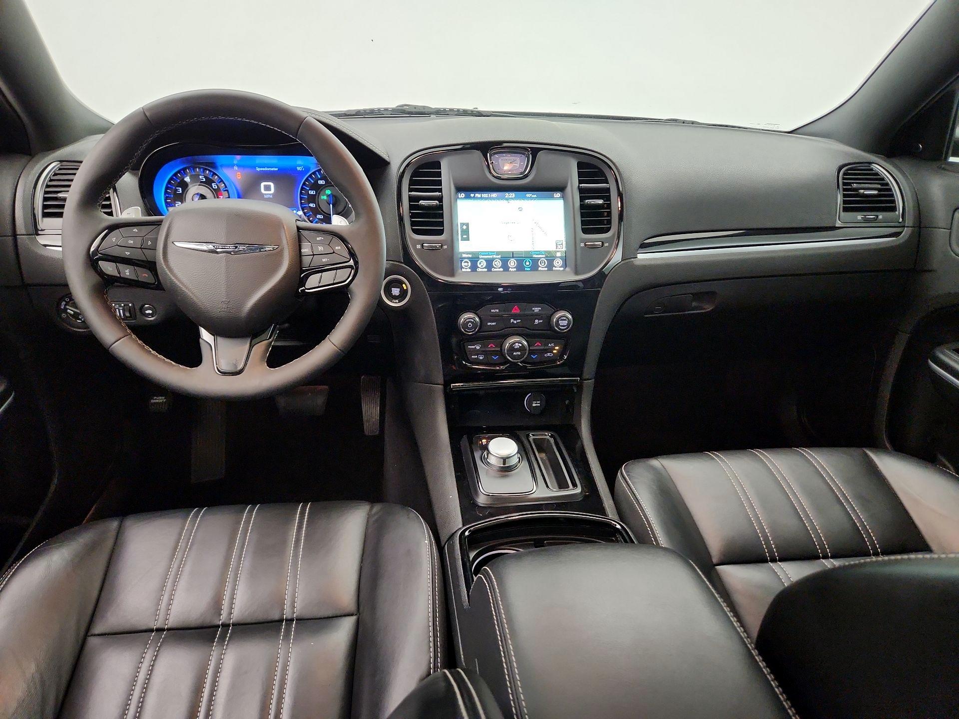 Thumbnail: 2023 Chrysler 300 - 9