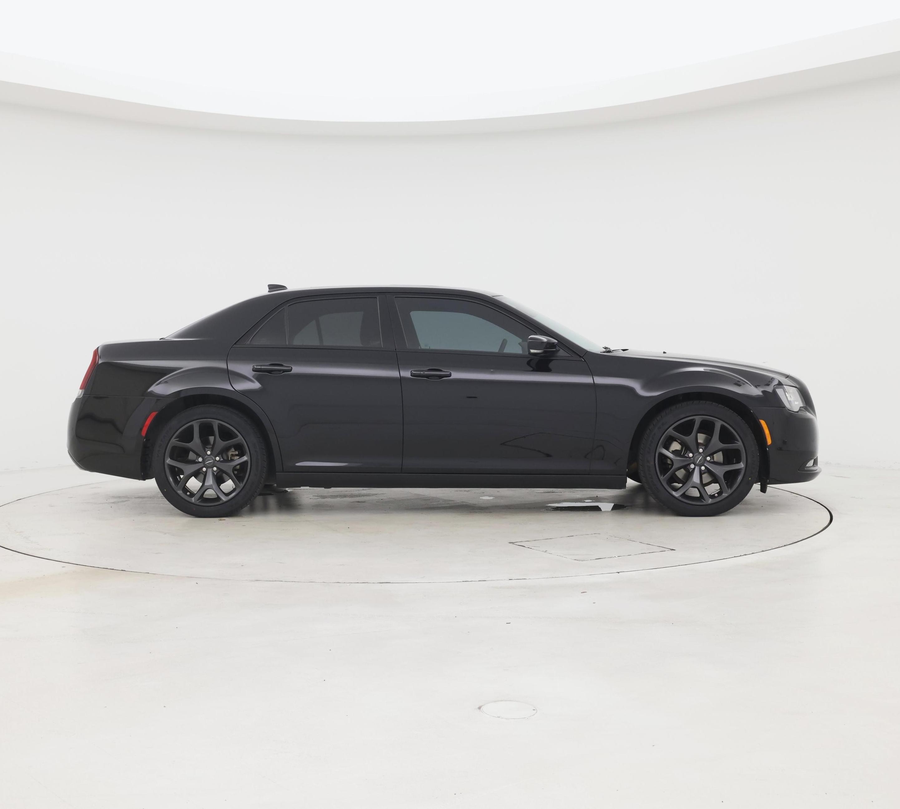 Thumbnail: 2023 Chrysler 300 - 7