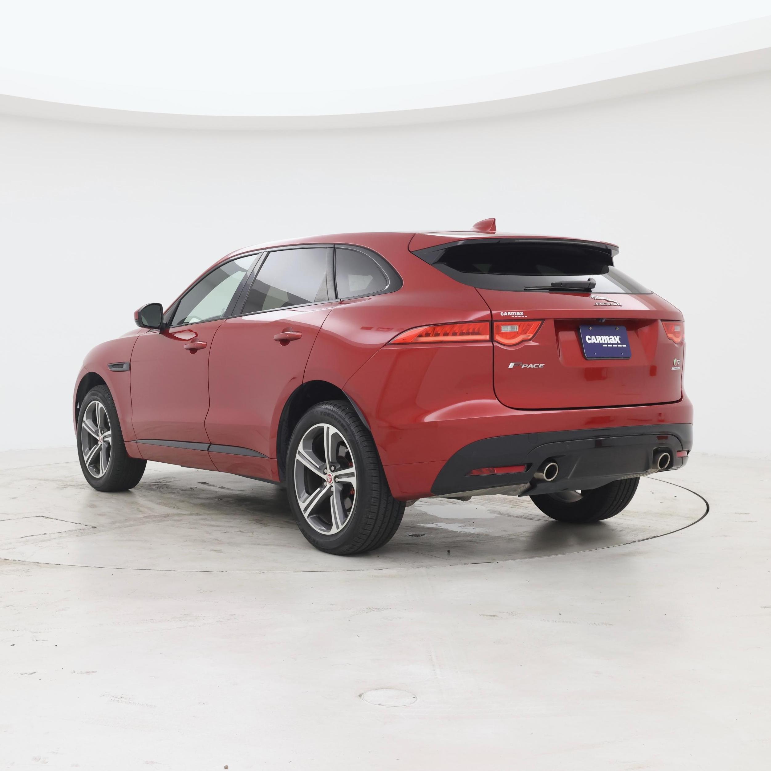 Thumbnail: 2017 Jaguar F-Pace - 2
