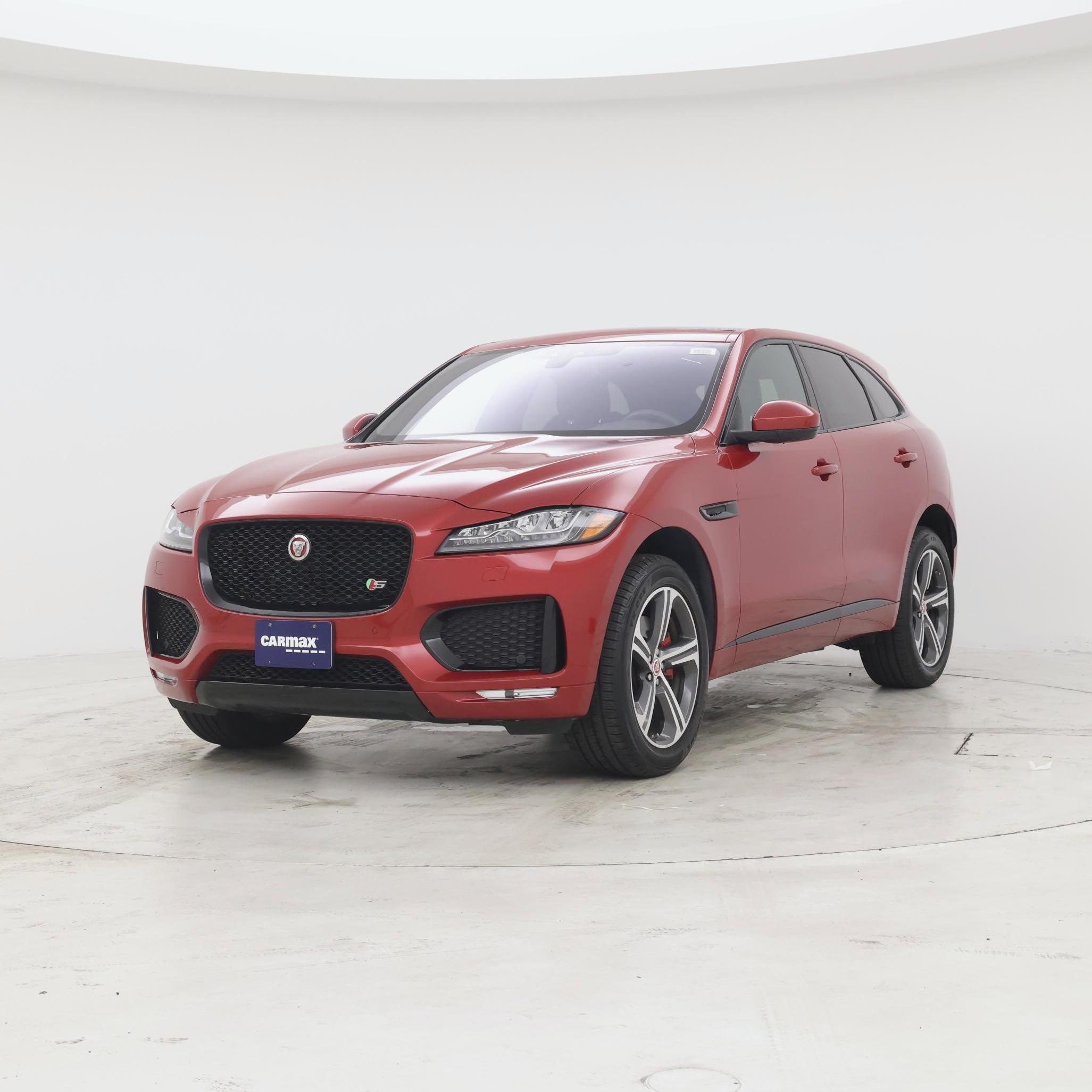 Thumbnail: 2017 Jaguar F-Pace - 4