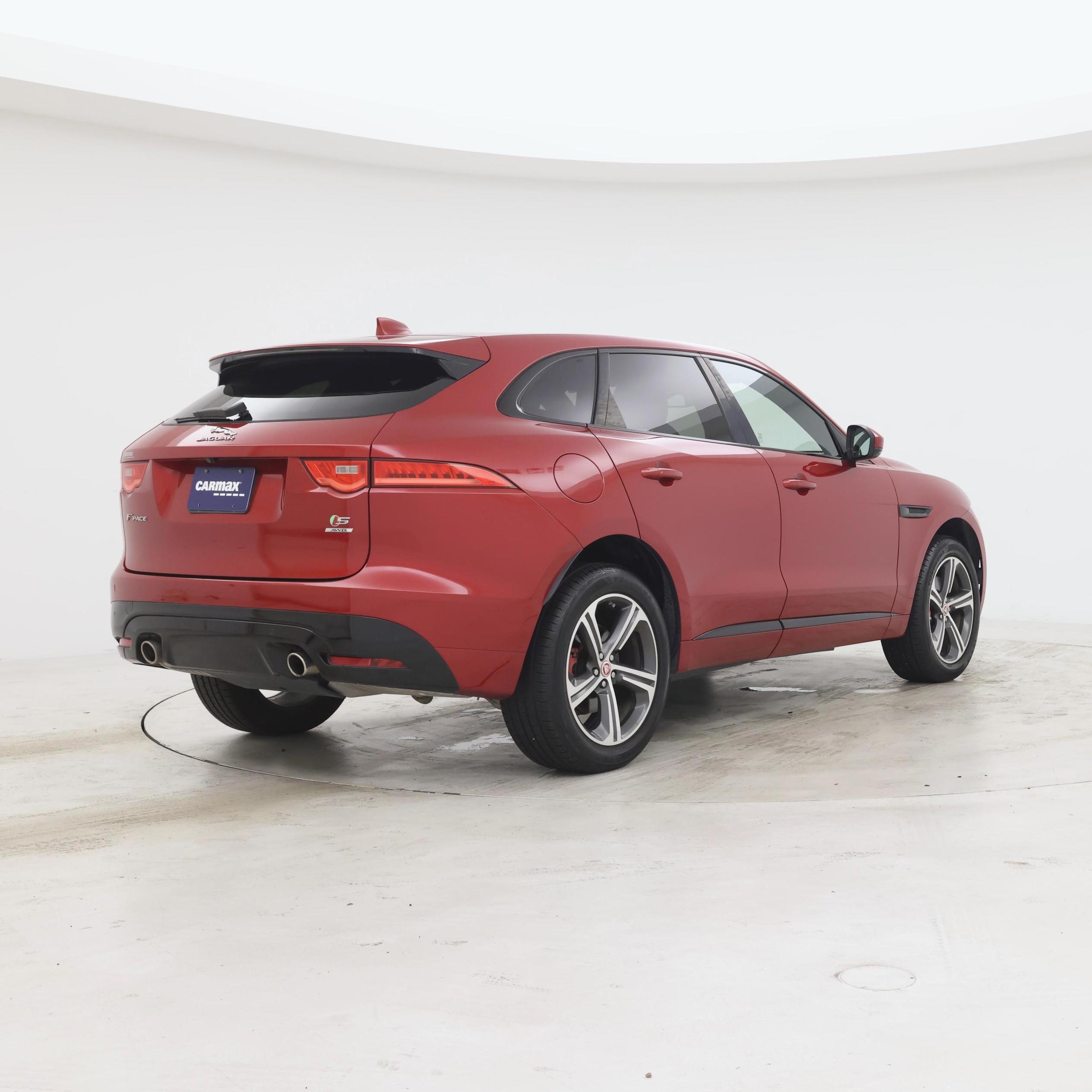 Thumbnail: 2017 Jaguar F-Pace - 8