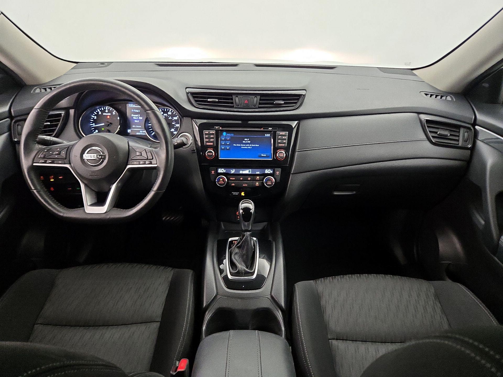 Thumbnail: 2017 Nissan Rogue - 9
