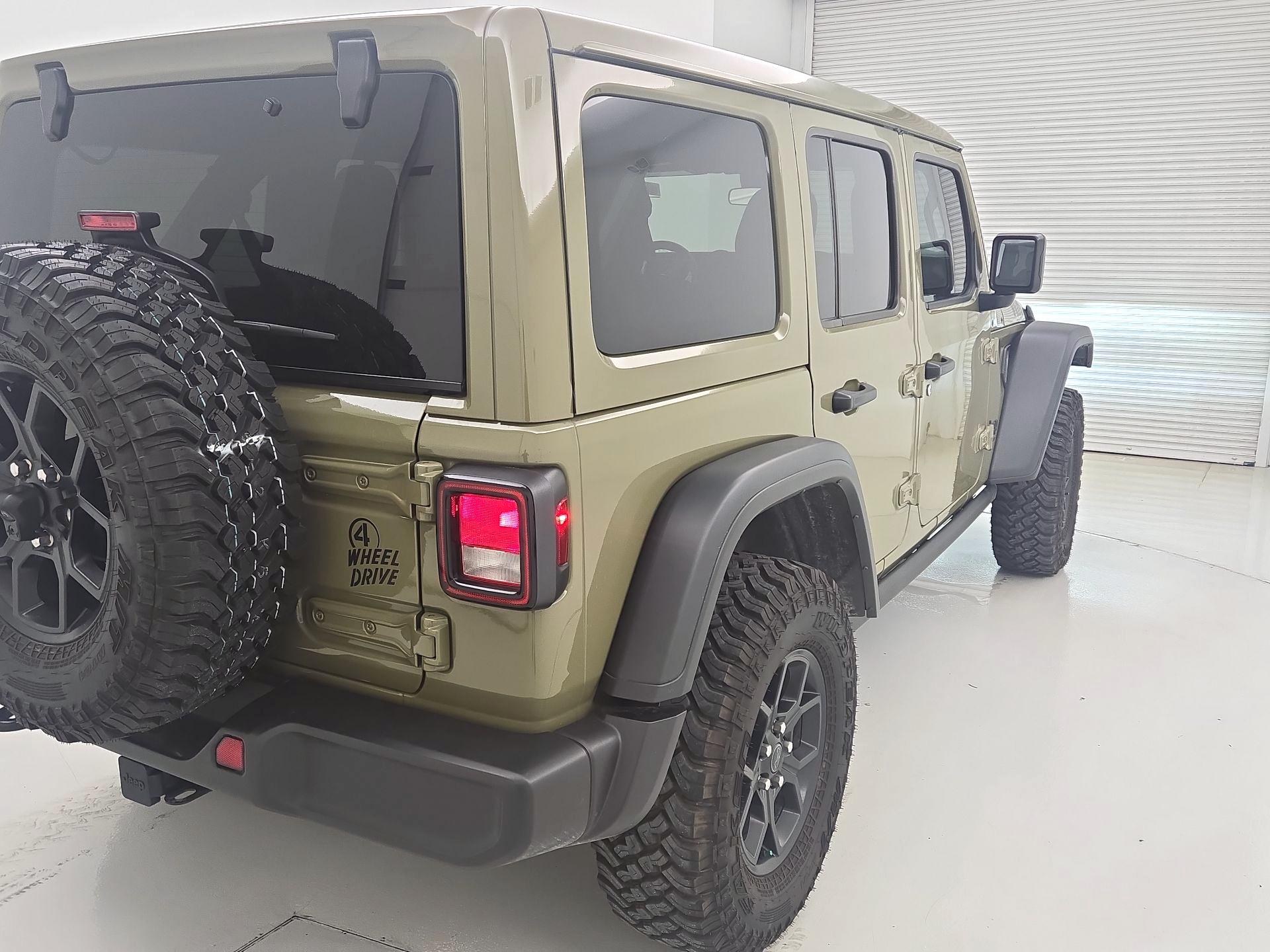 Thumbnail: 2025 Jeep Wrangler - 5