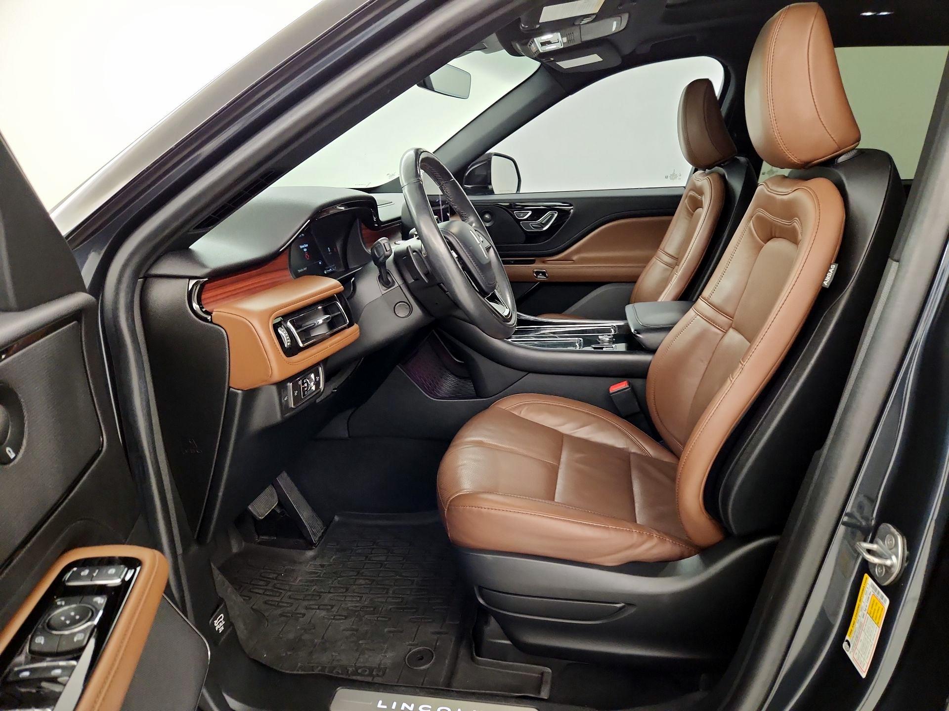 Thumbnail: 2022 Lincoln Aviator - 11
