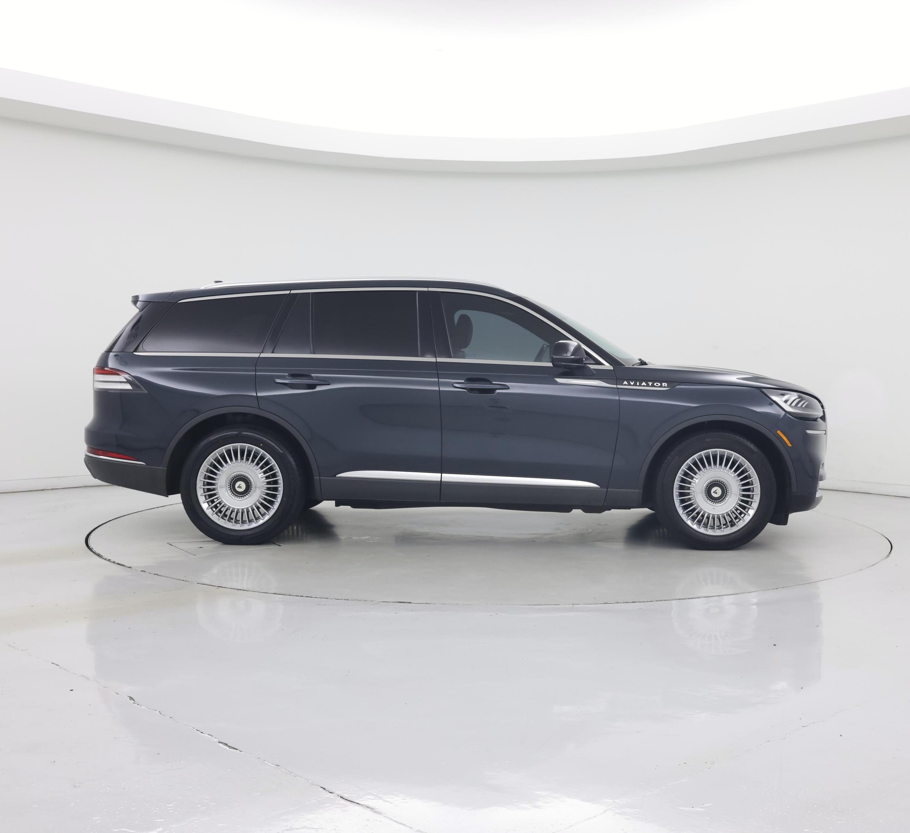 Thumbnail: 2022 Lincoln Aviator - 7