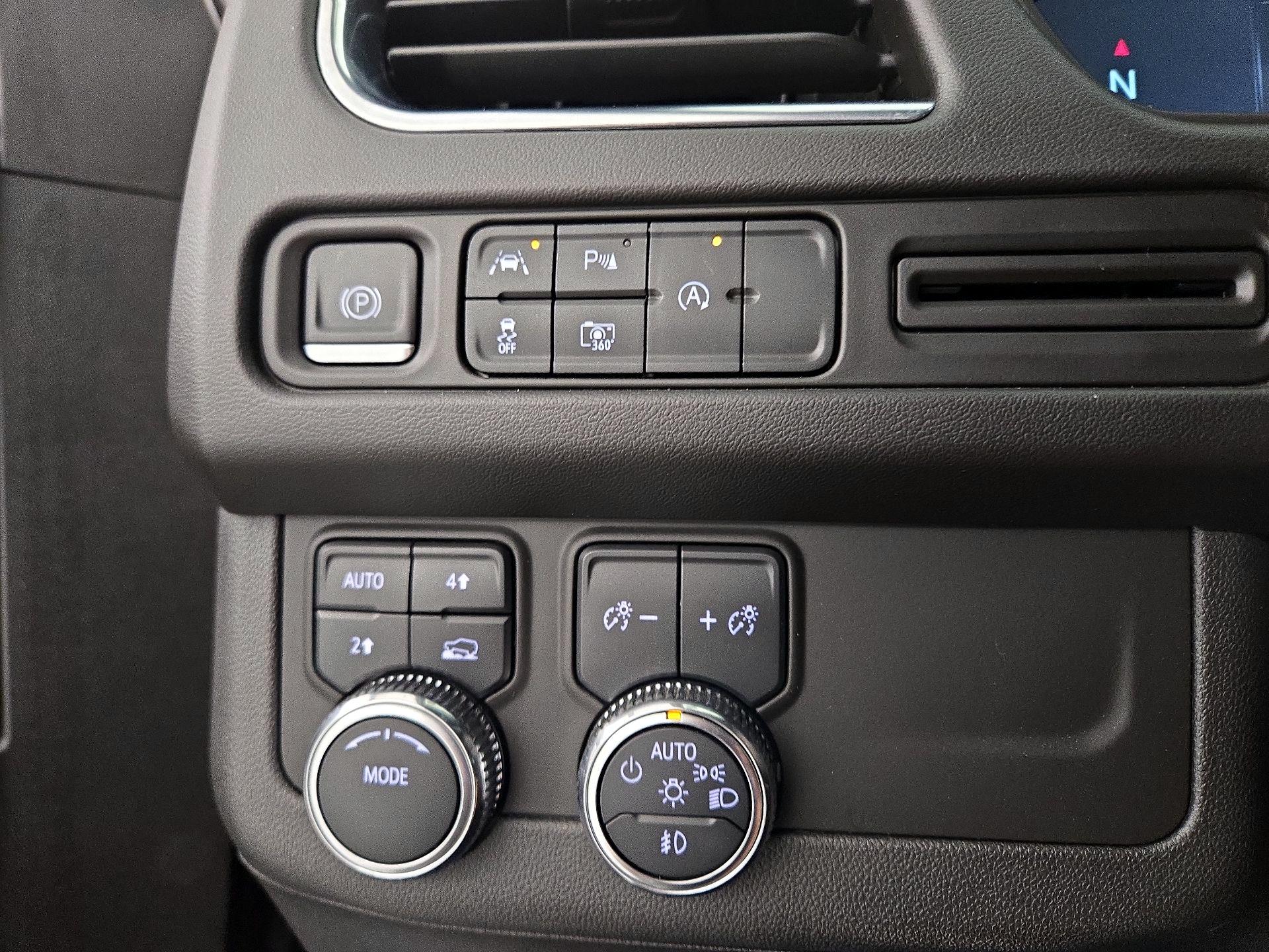 Thumbnail: 2023 GMC Yukon - 13
