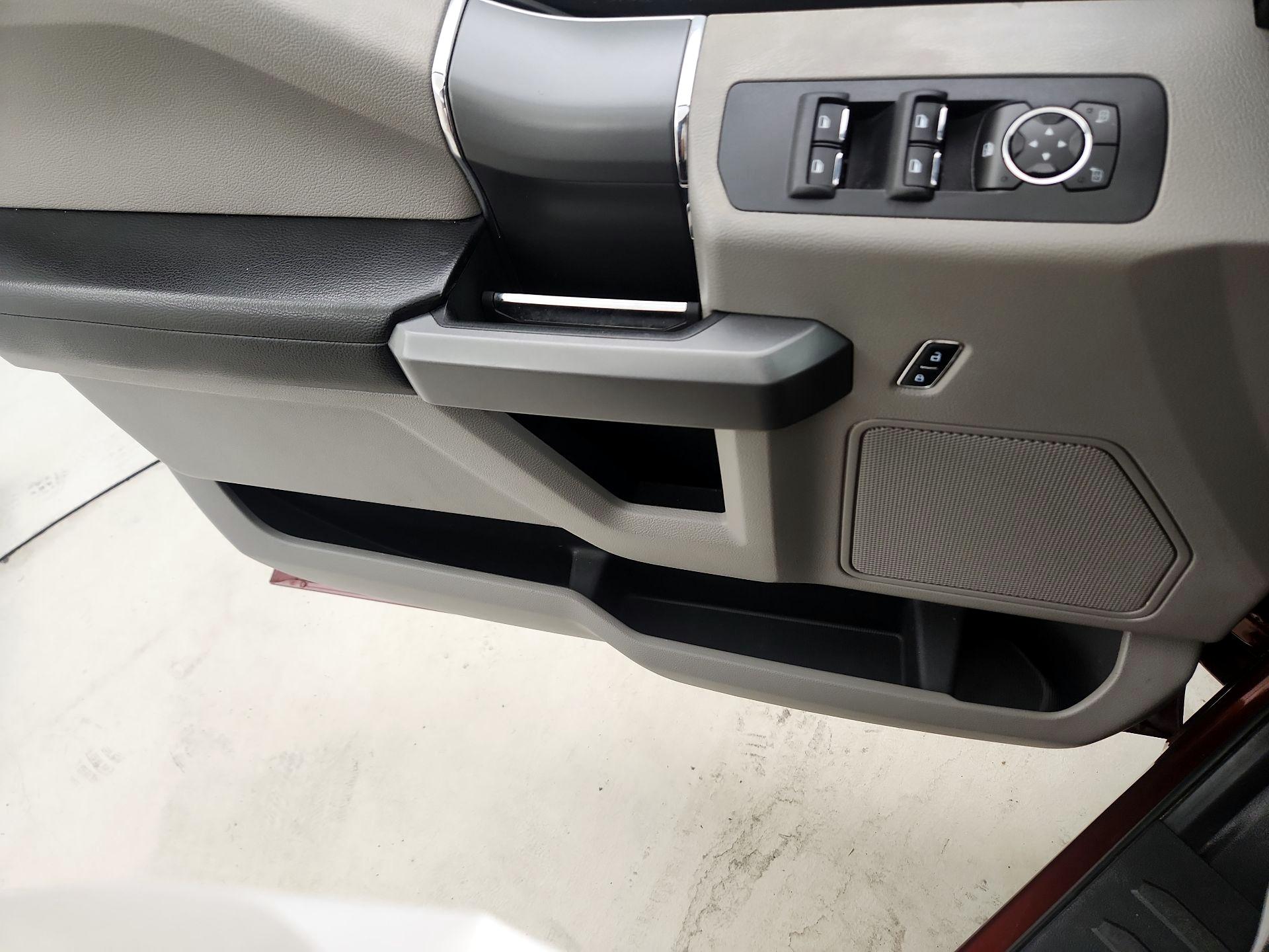 Thumbnail: 2016 Ford F-150 - 12