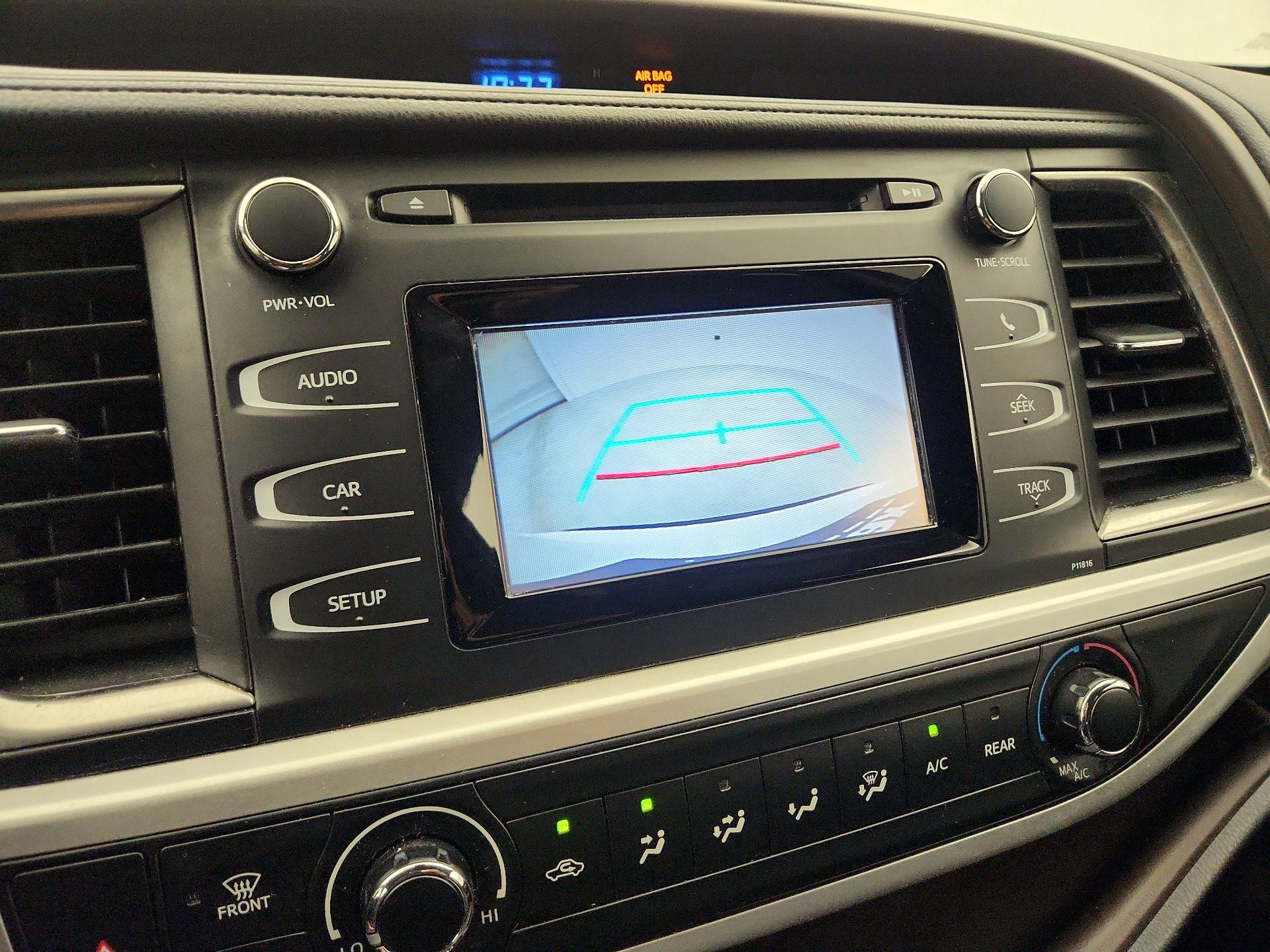 Thumbnail: 2019 Toyota Highlander - 14