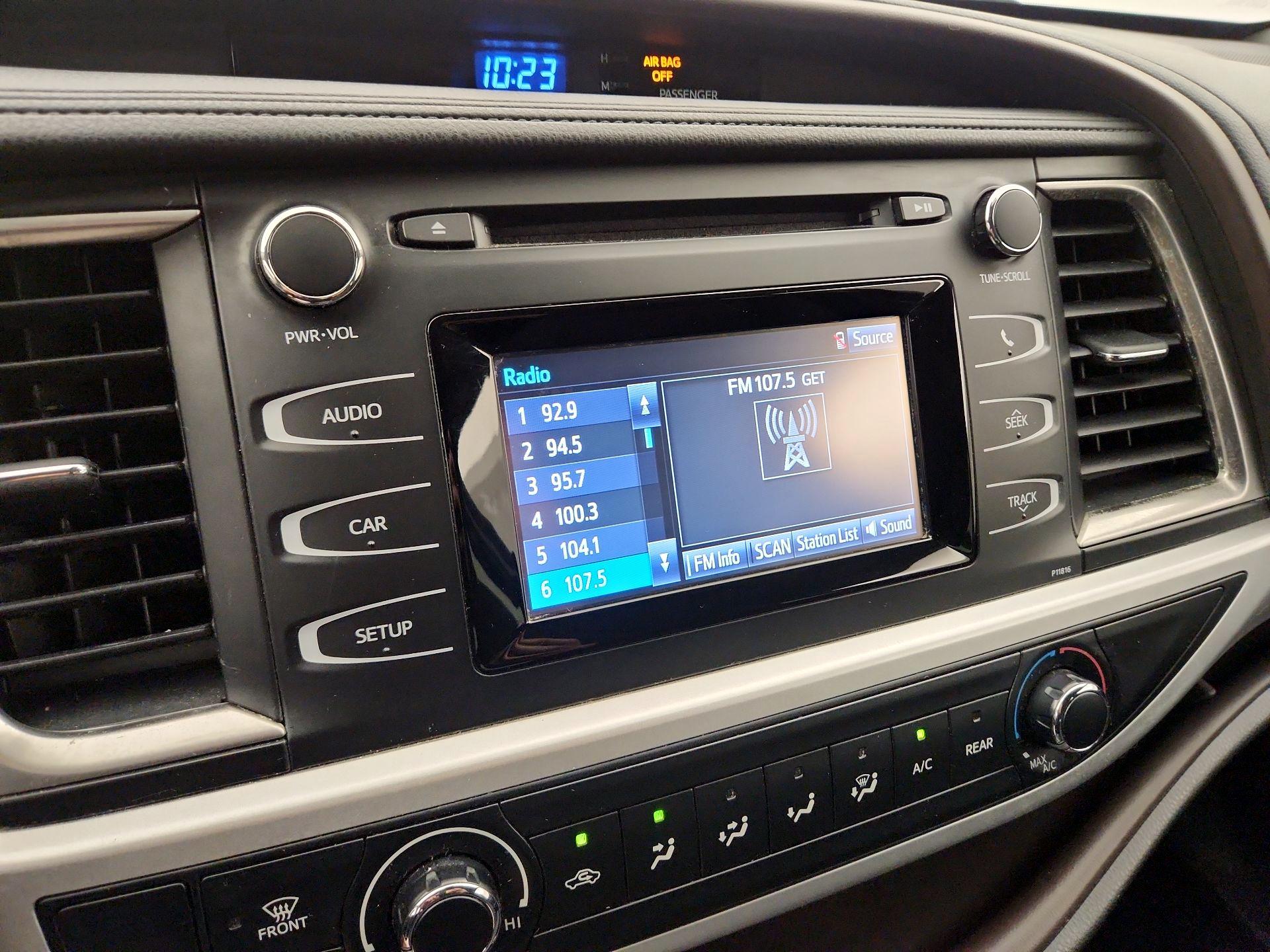 Thumbnail: 2019 Toyota Highlander - 15