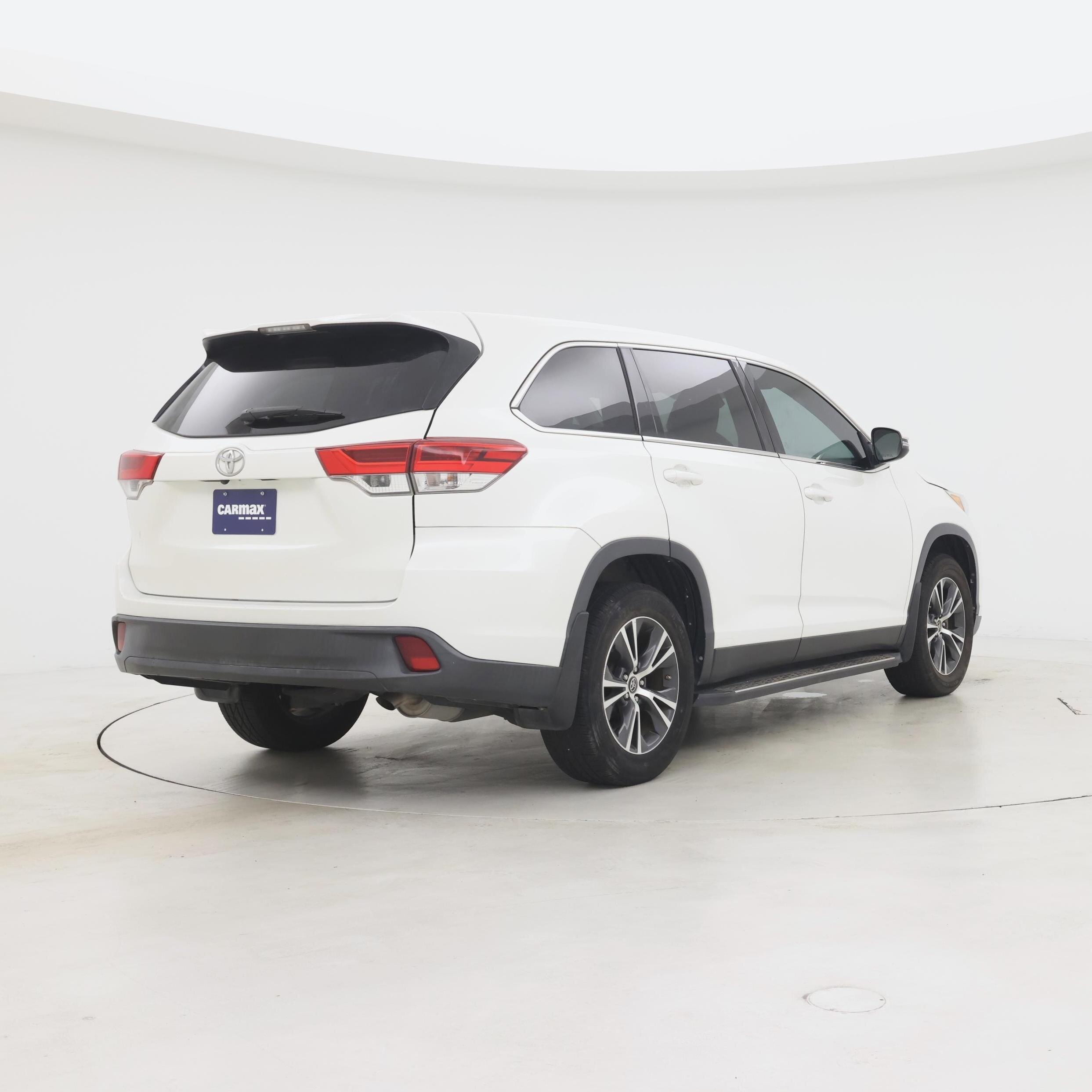 Thumbnail: 2019 Toyota Highlander - 8
