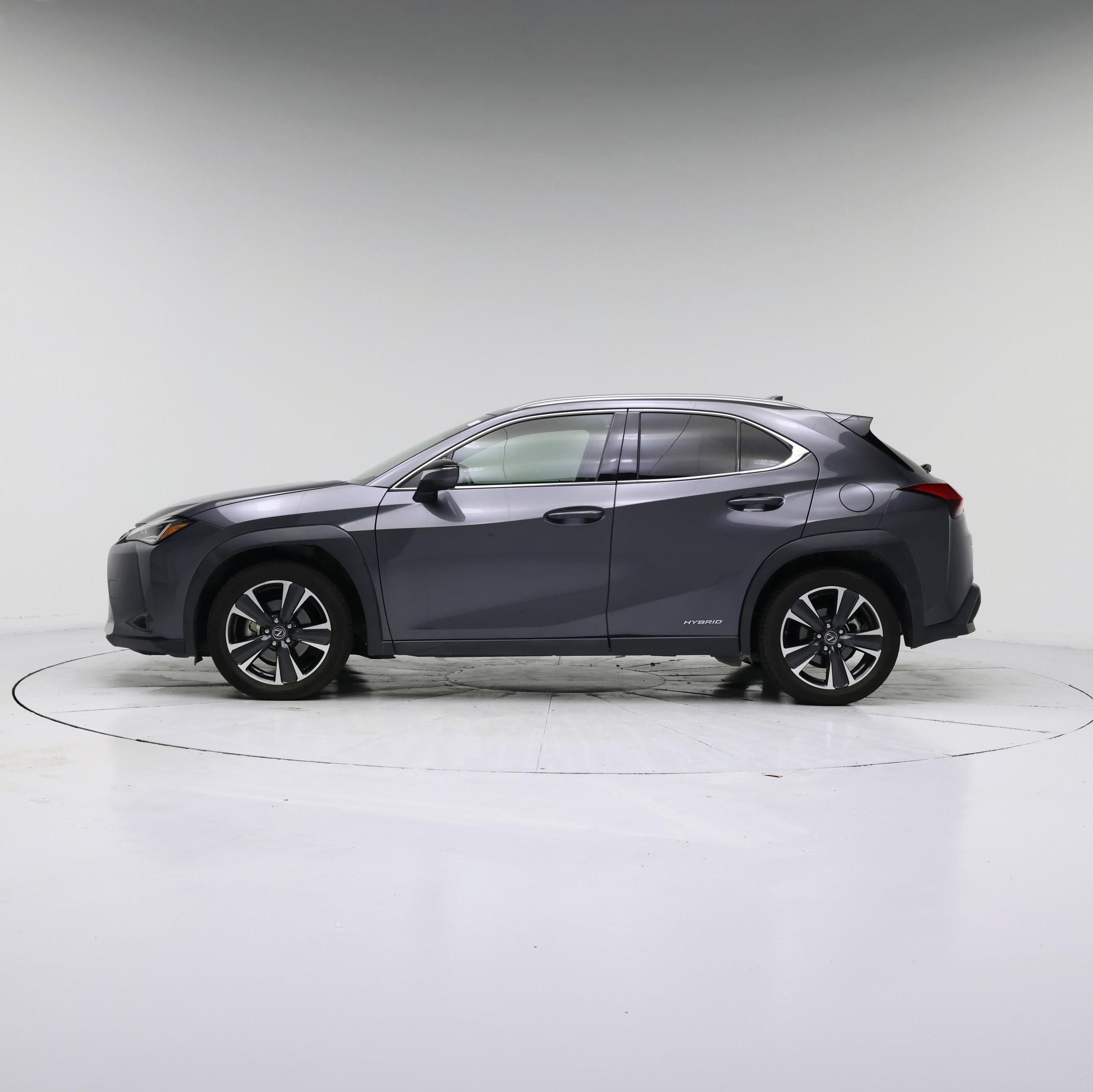Thumbnail: 2022 Lexus UX - 3