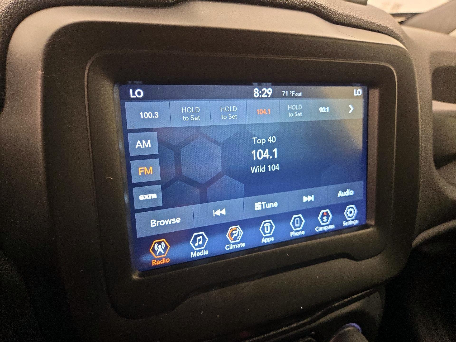 Thumbnail: 2020 Jeep Renegade - 15