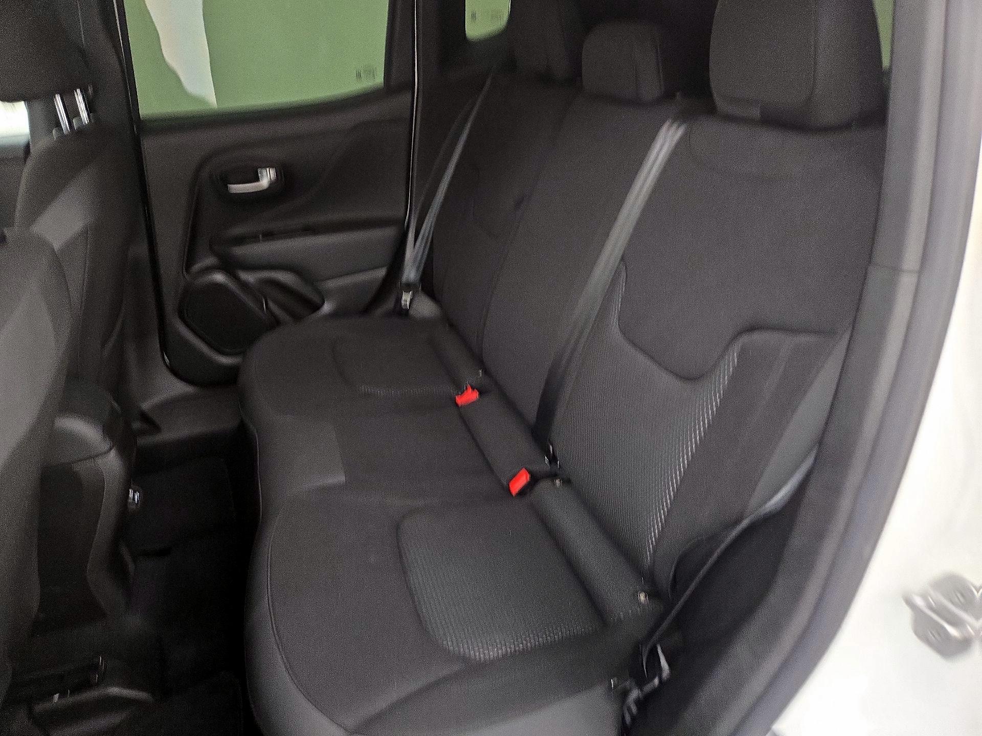 Thumbnail: 2020 Jeep Renegade - 19