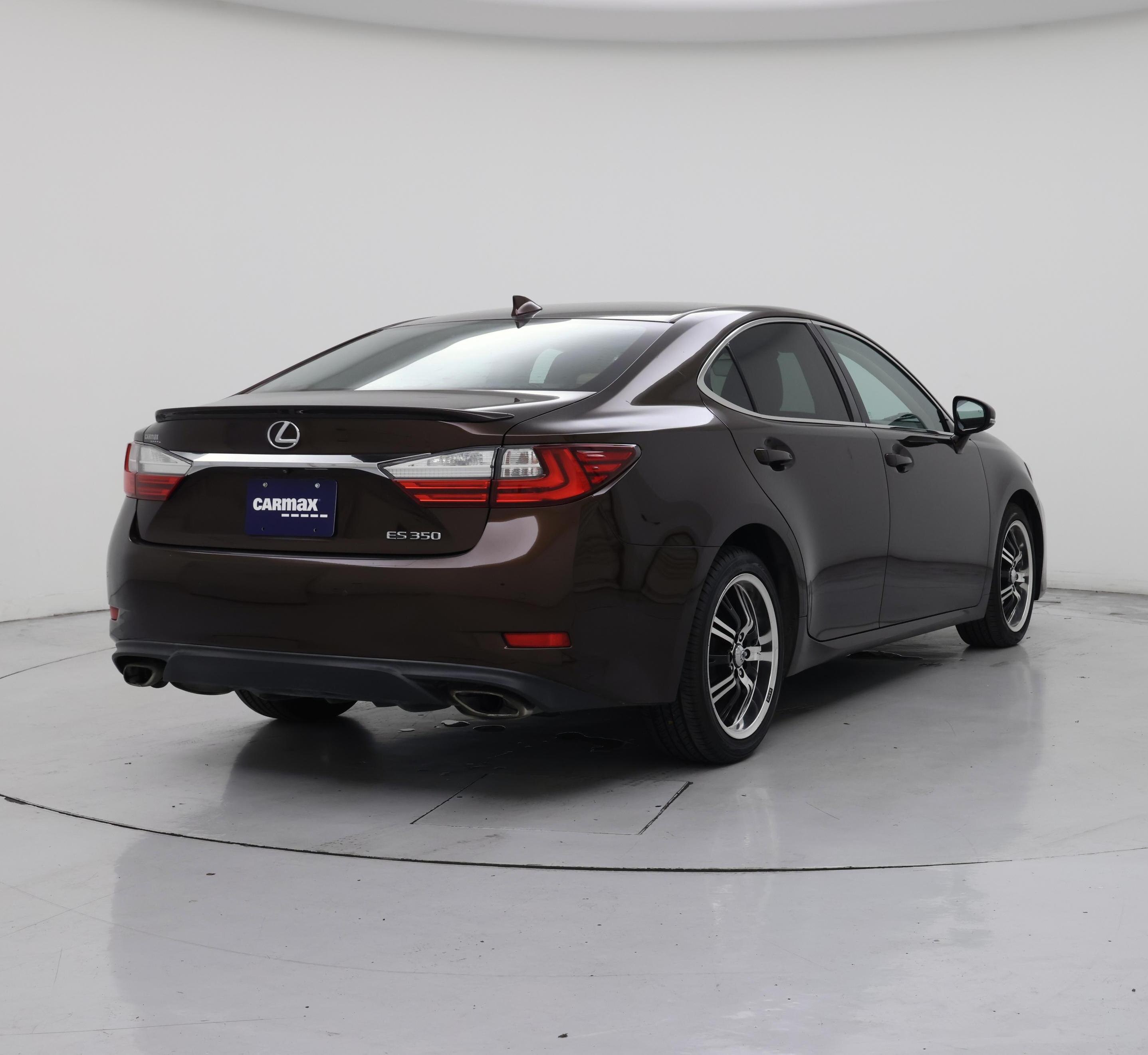 Thumbnail: 2017 Lexus ES - 8