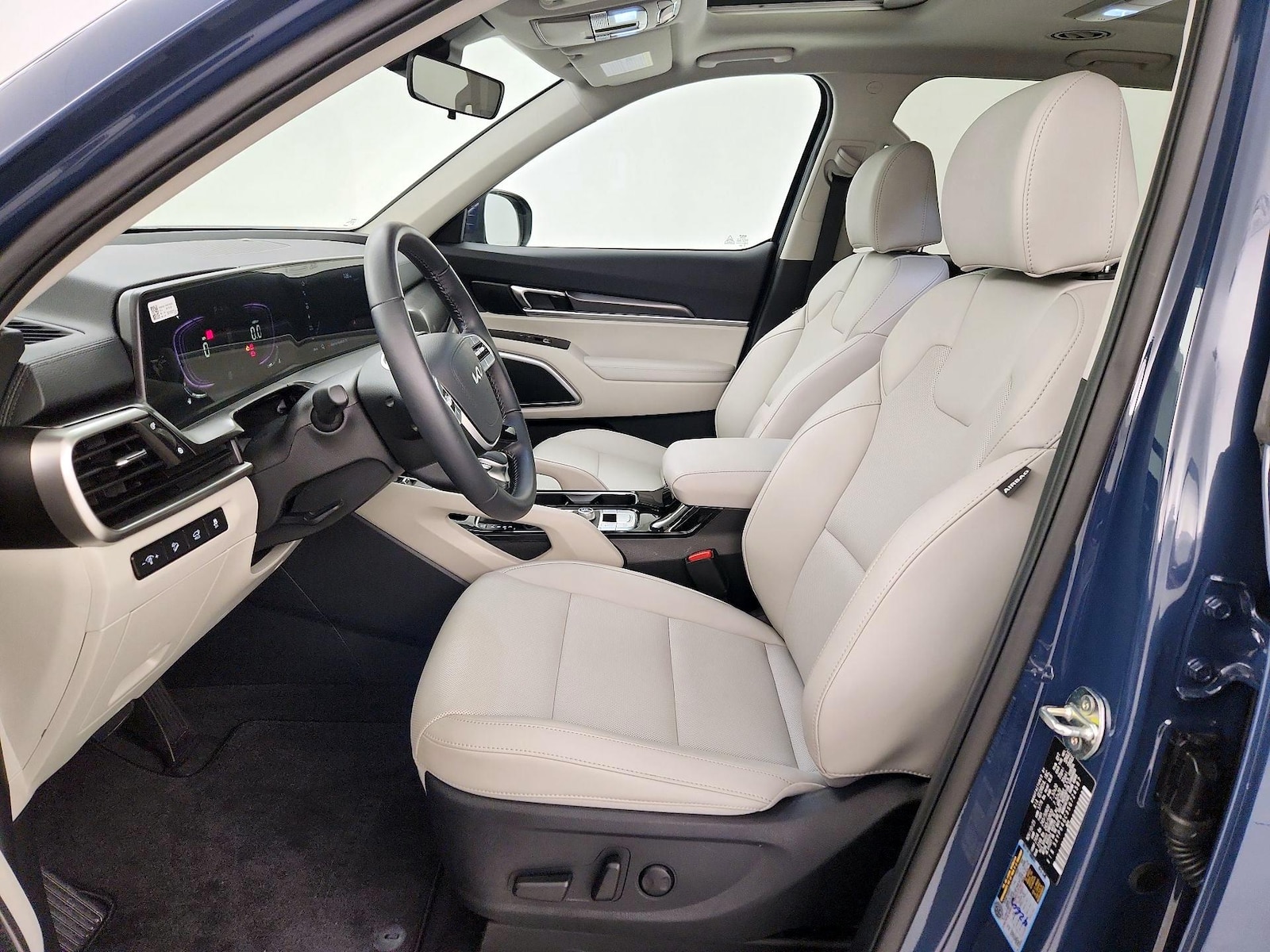 2025 Kia Telluride S - Photo 12